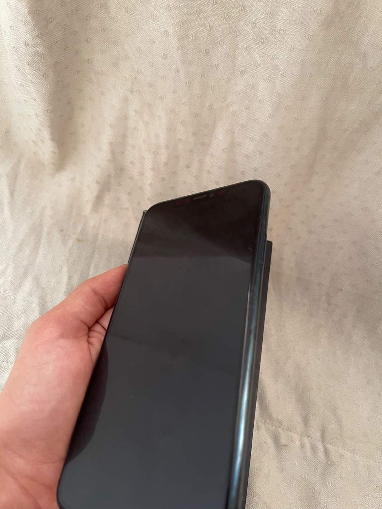 Apple iPhone 11 Pro Max — 400,000 د.ع