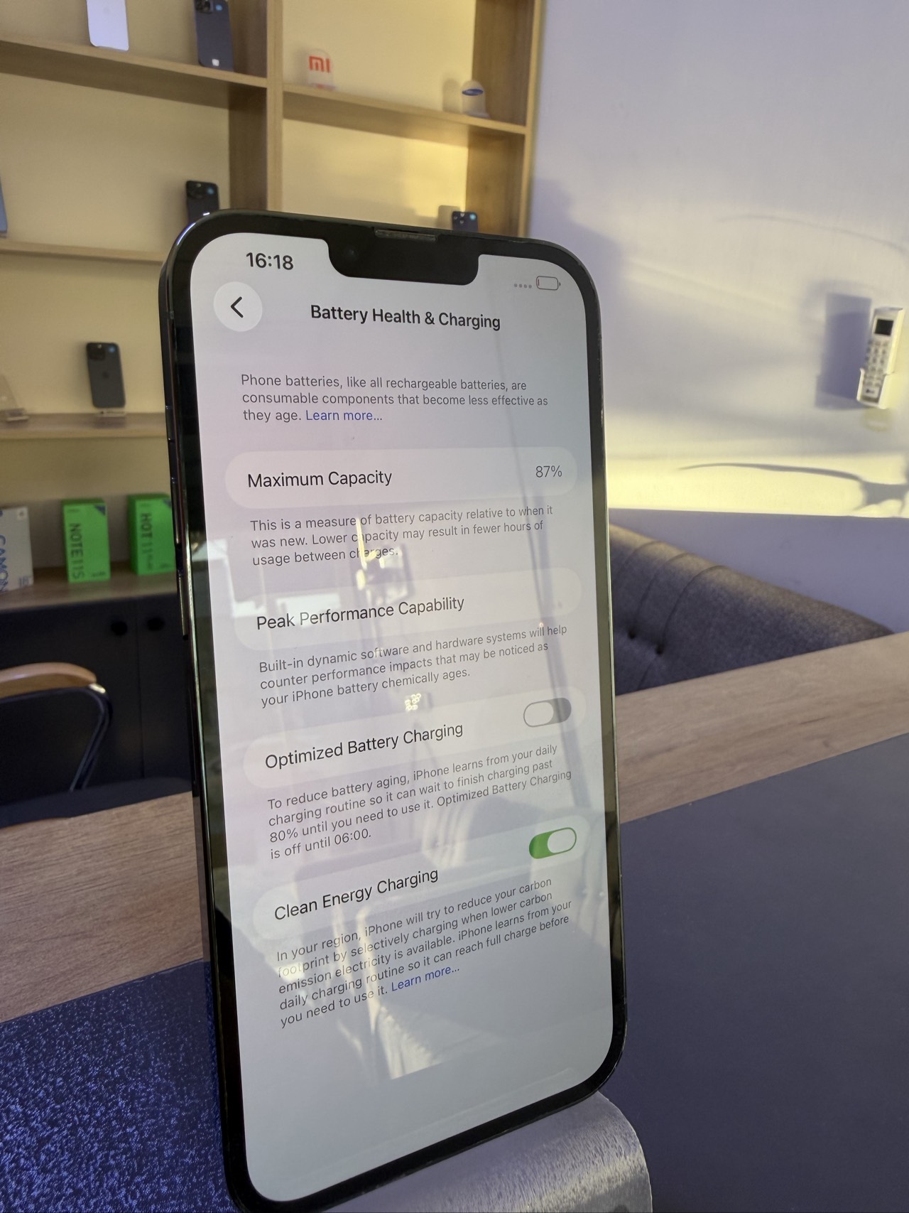 Apple iPhone 13 Pro Max — 745,000 د.ع