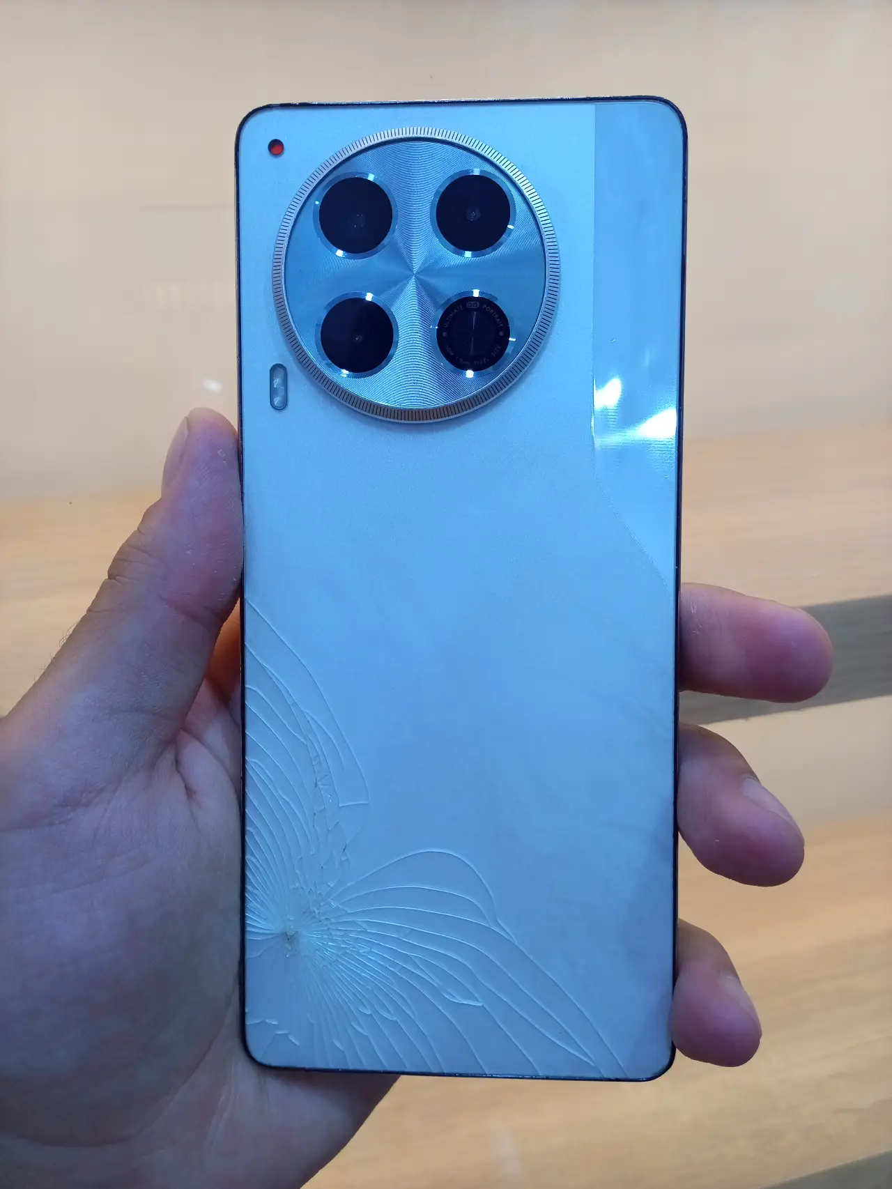 Tecno Camon 30
