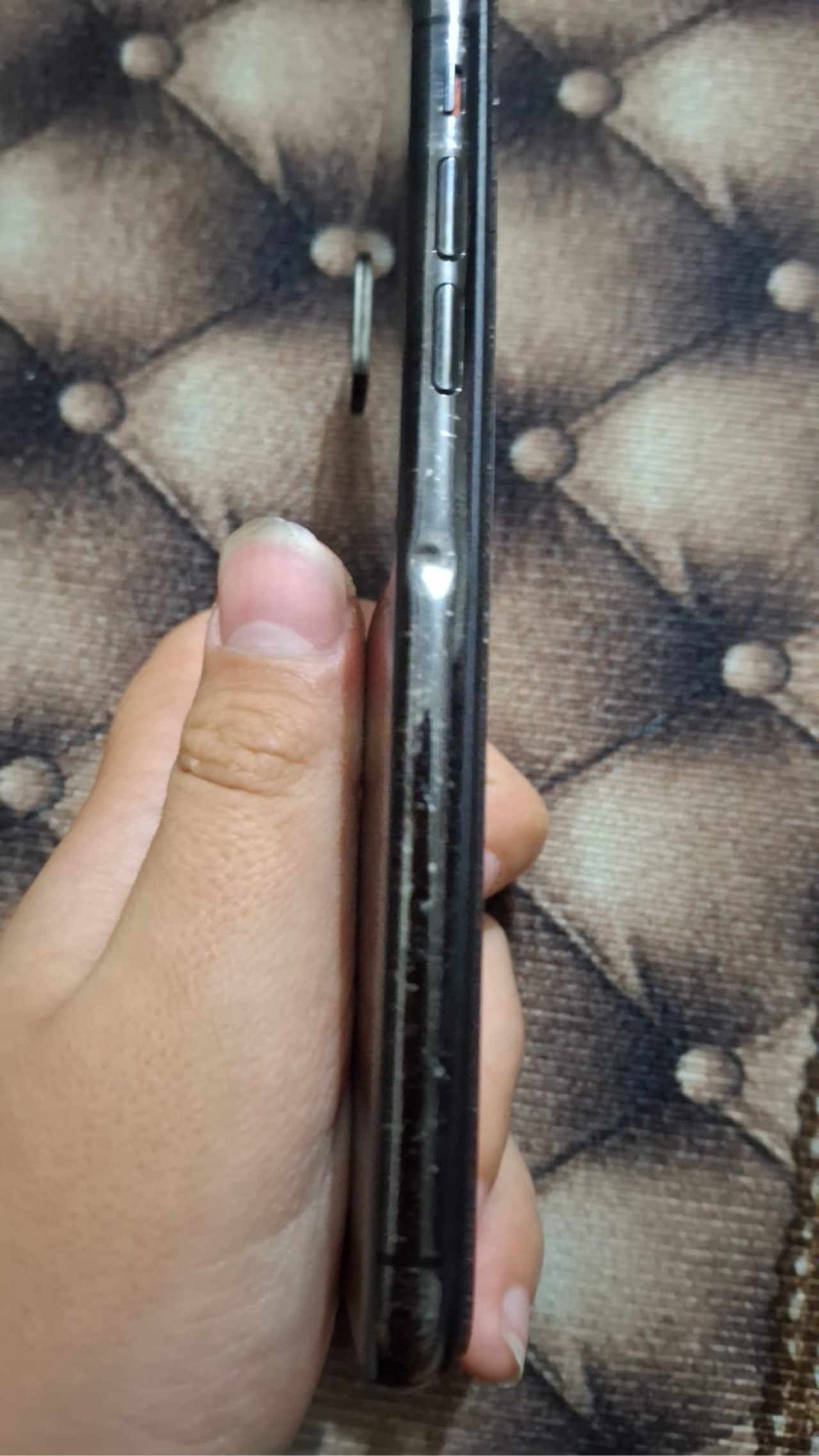 Apple iphone x — 120,000 د.ع