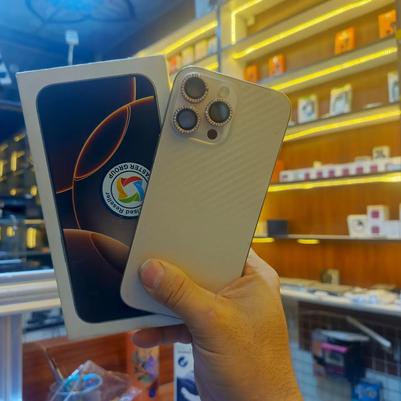 Apple iPhone 16 Pro Max — 1,290,000 د.ع