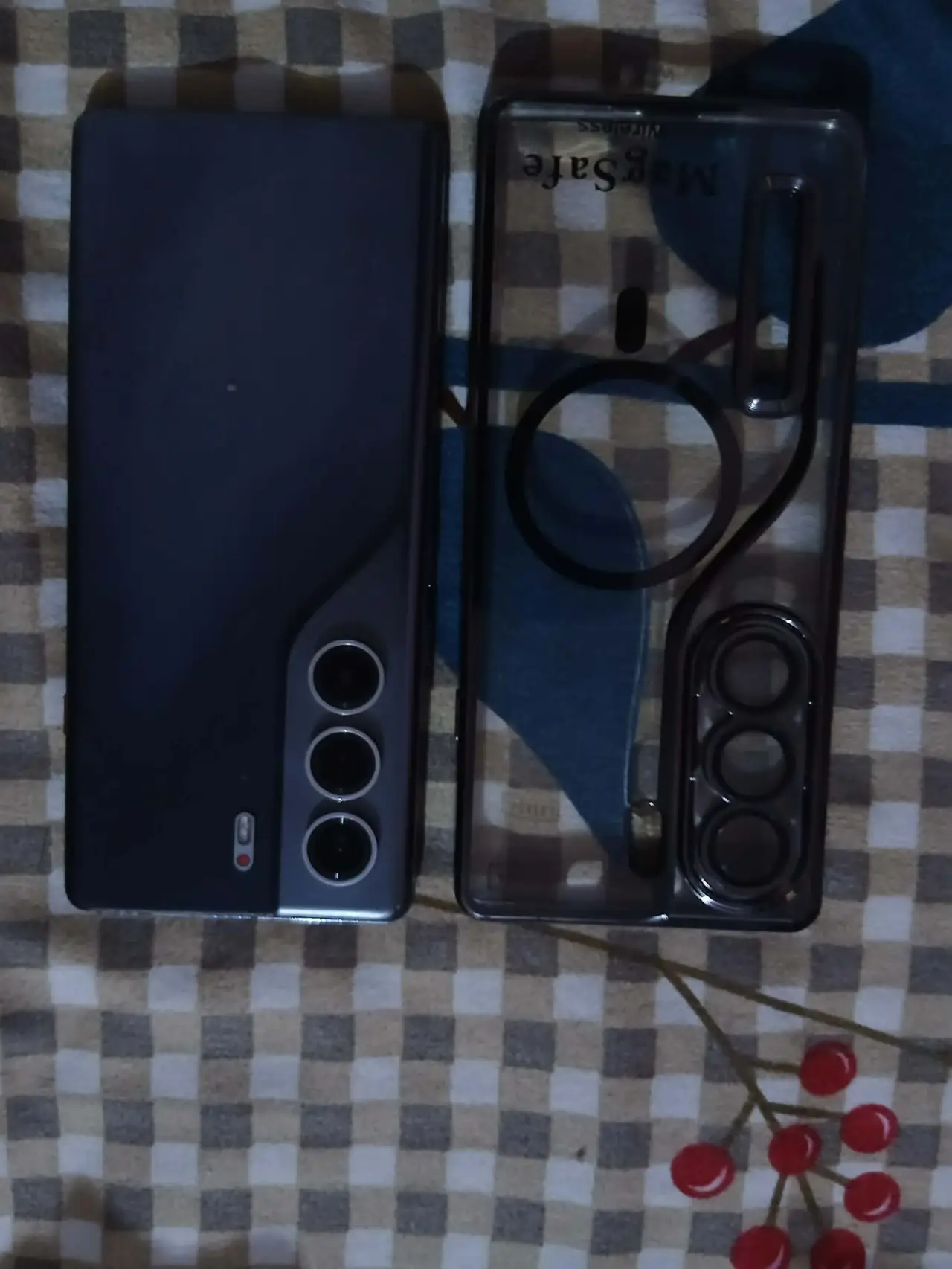 Tecno Camon 40 Pro 5G — 300,000 د.ع