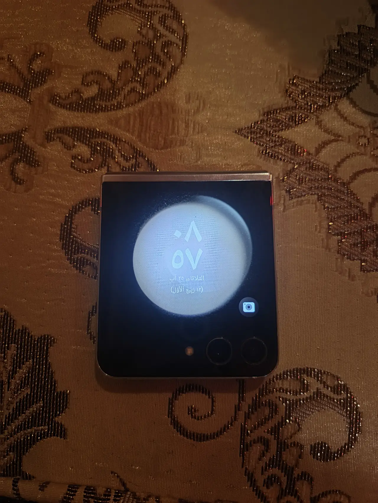 Samsung Galaxy Z Flip5 — 300,000 د.ع