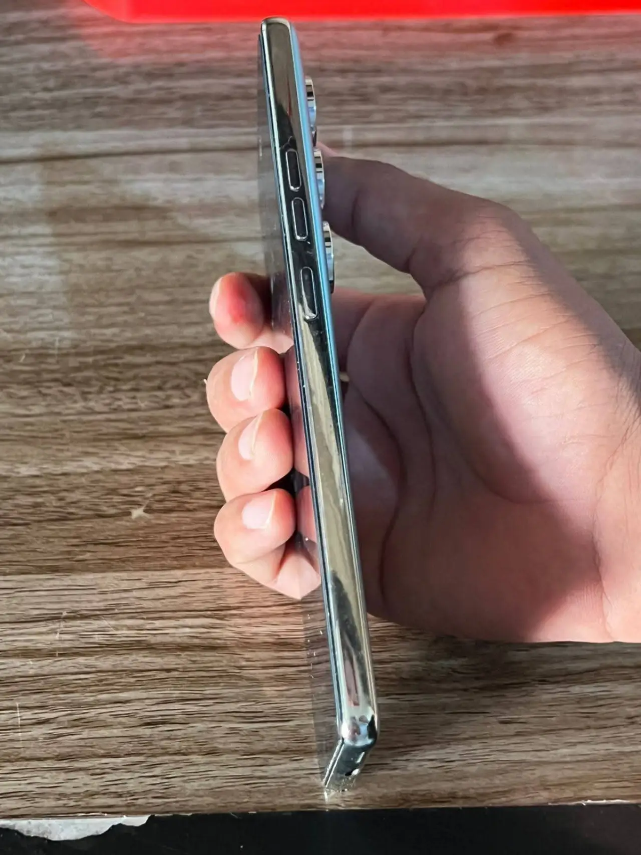 Tecno Camon 40 — 300,000 د.ع