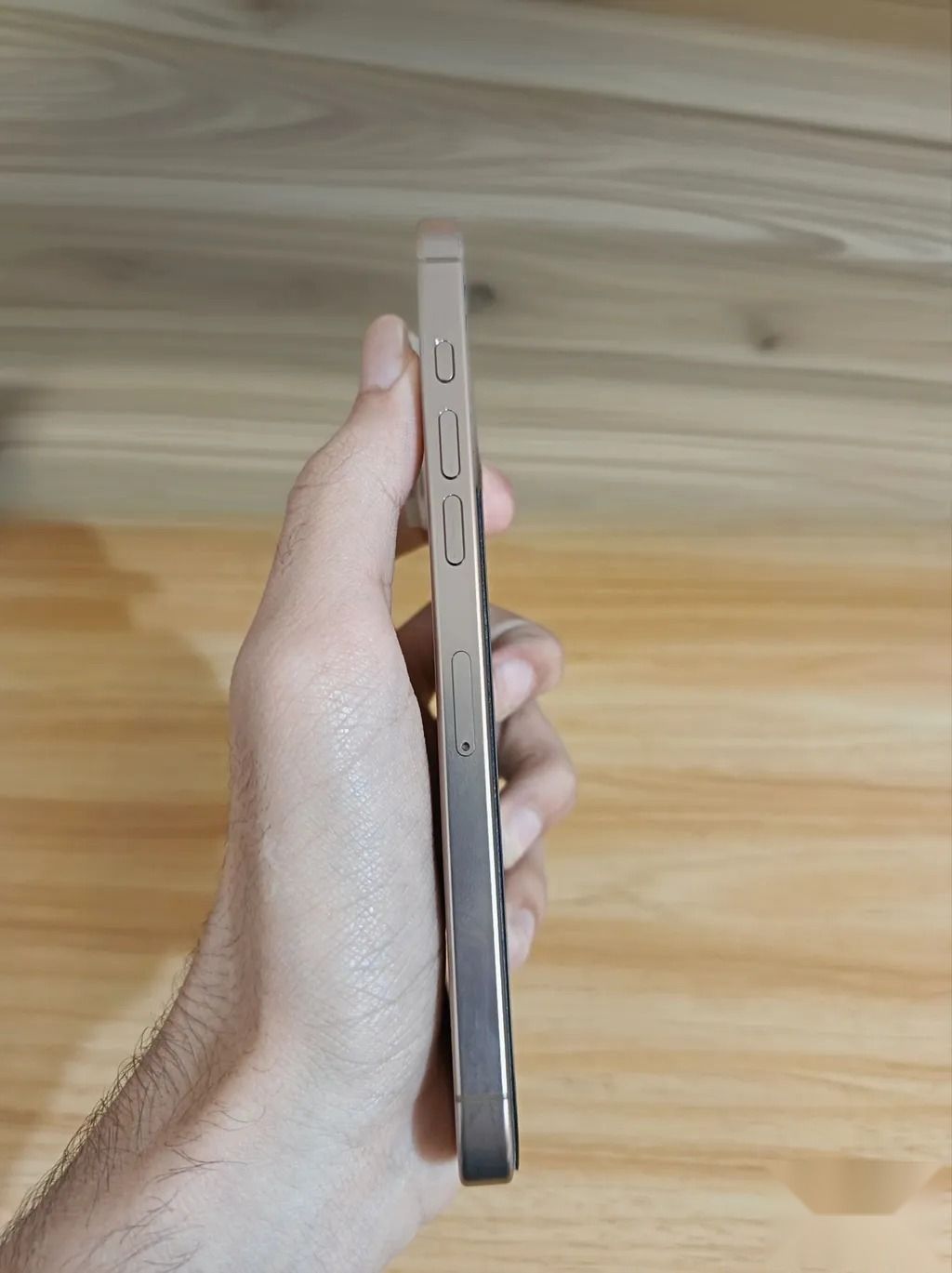 Apple iPhone 16 Pro Max — 1,550,000 د.ع