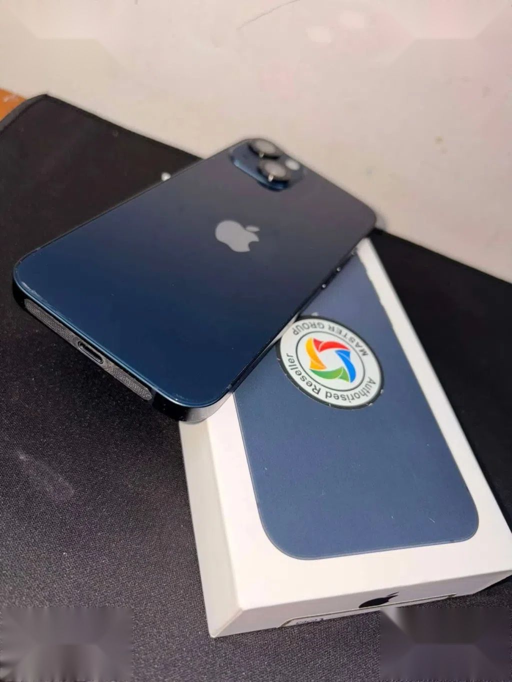 Apple iPhone 13 — 400,000 د.ع