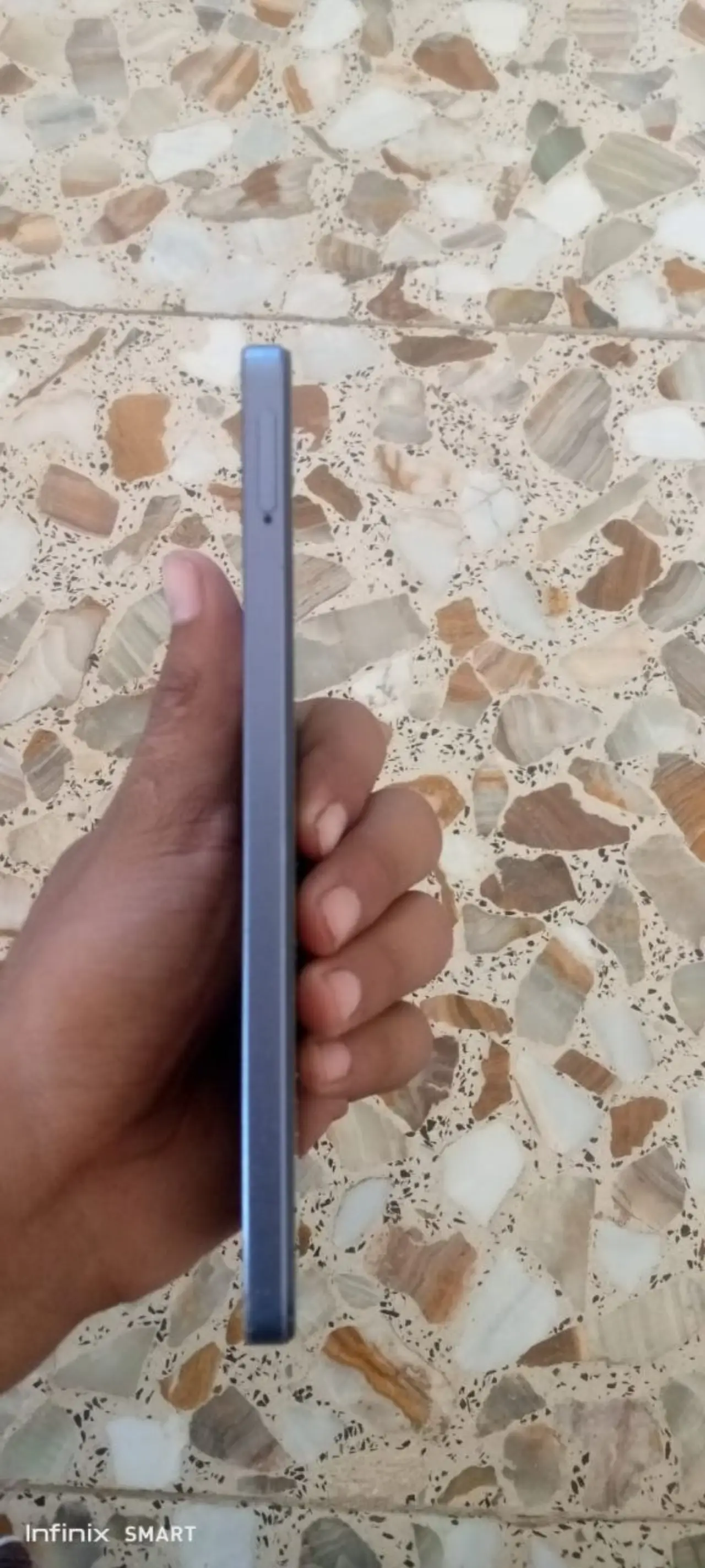 Realme C75x — 250,000 د.ع