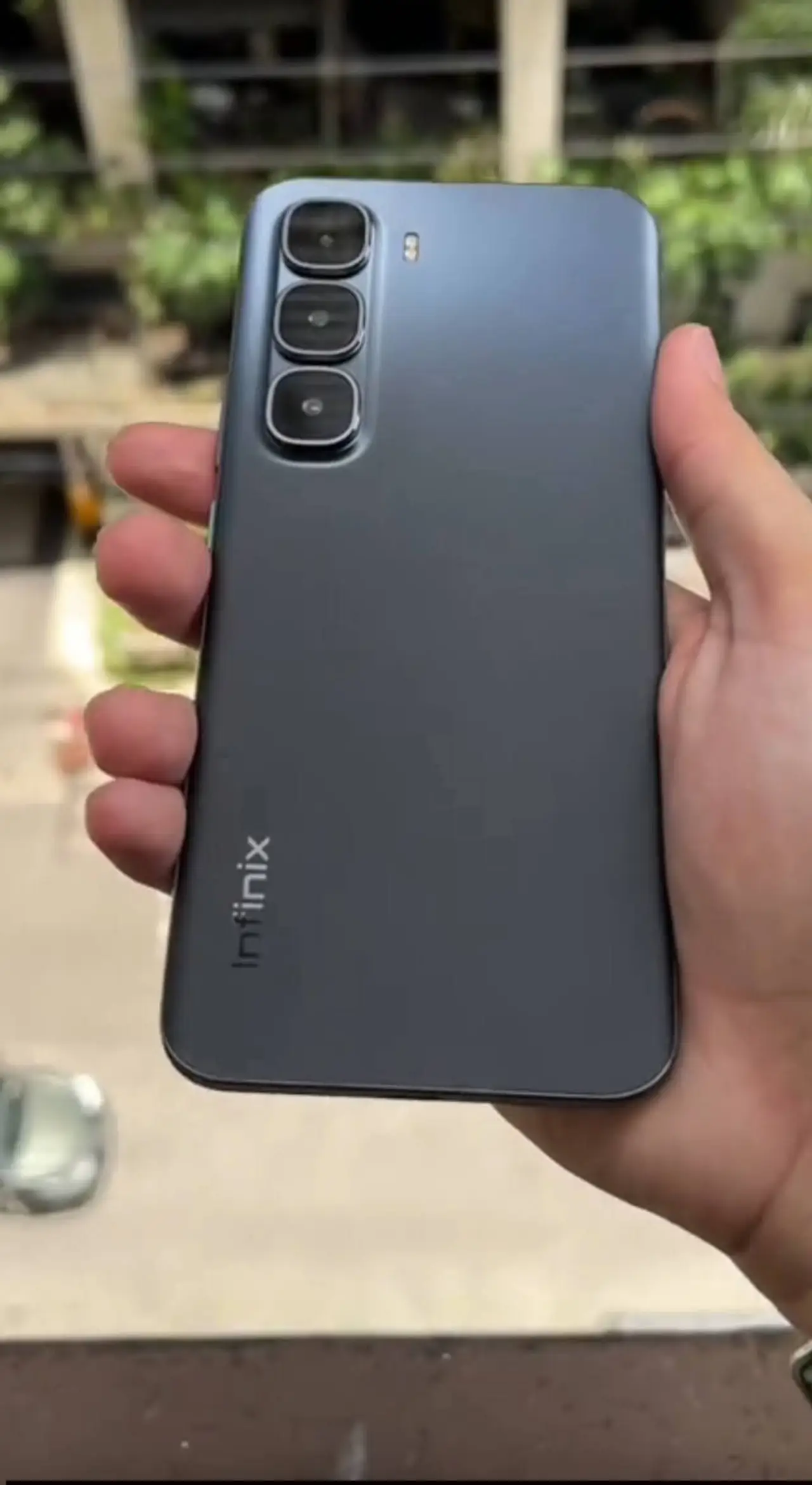 Infinix Hot 60 Pro+ — 300,000 د.ع