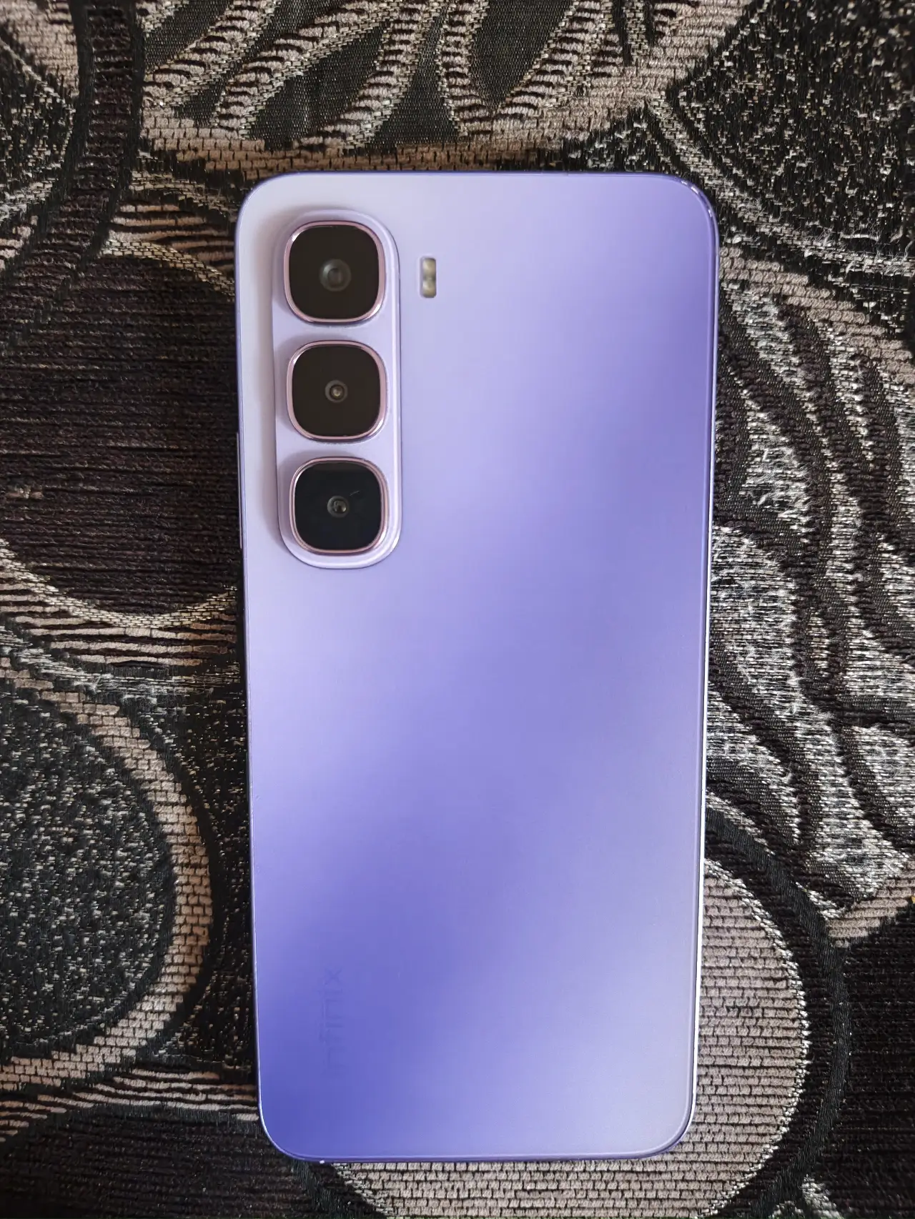 Infinix Hot 60i — 180,000 د.ع