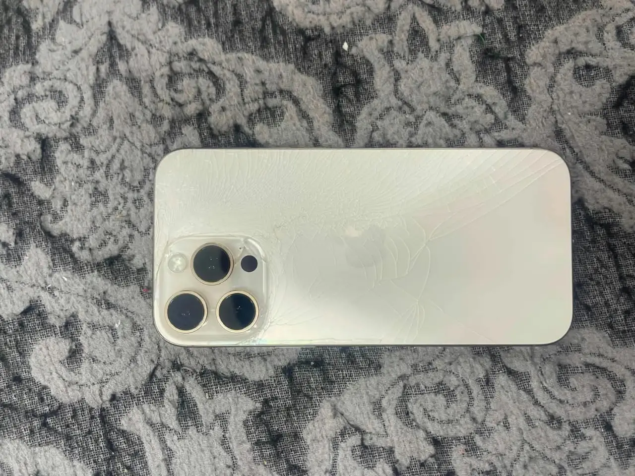 Apple iPhone 16 Pro Max — 1,150,000 د.ع