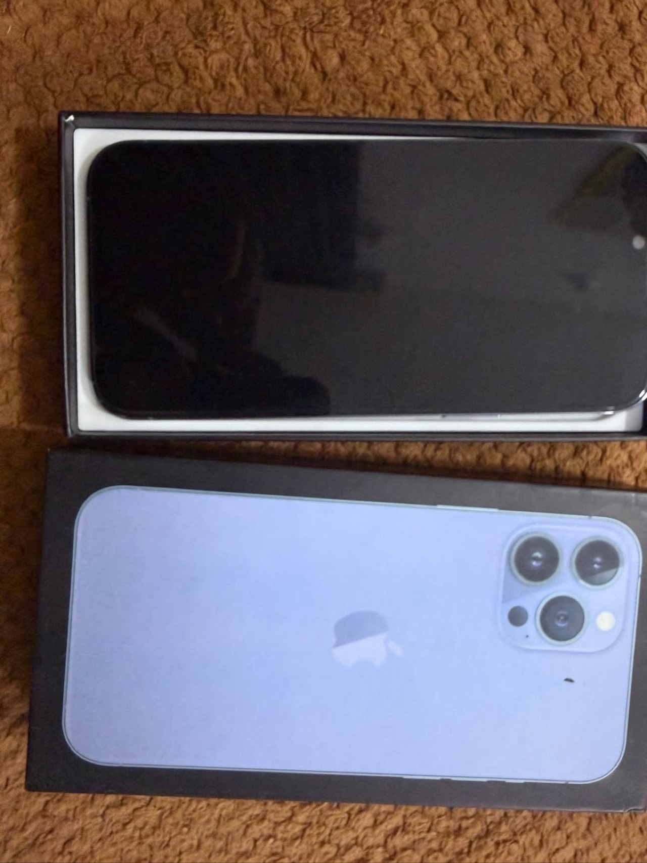 Apple iPhone 13 Pro Max — 750,000 د.ع
