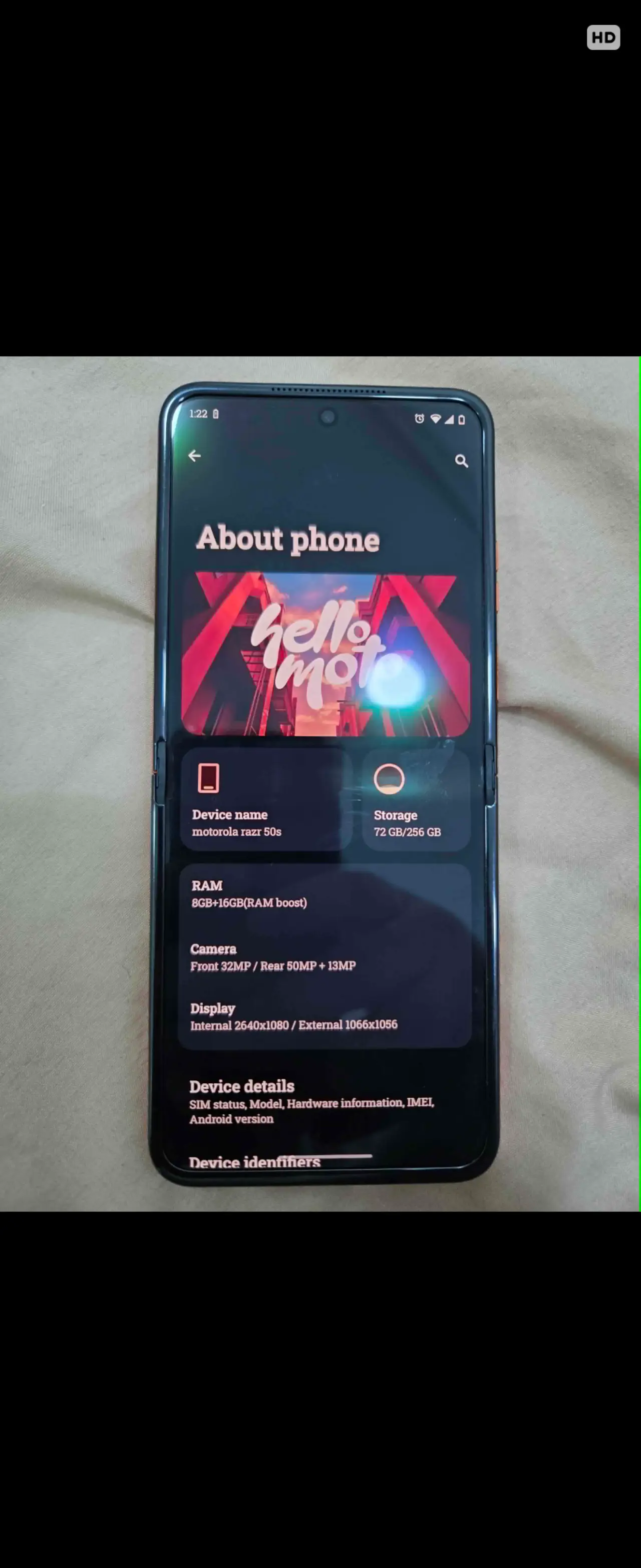 Motorola Razr 50 — 650,000 د.ع