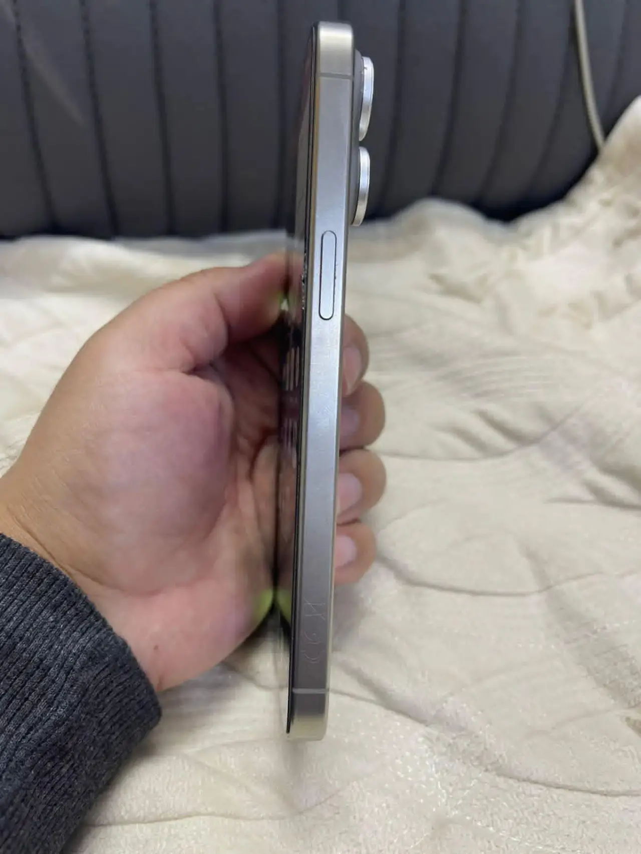 Apple iPhone 15 Pro Max — 700,000 د.ع