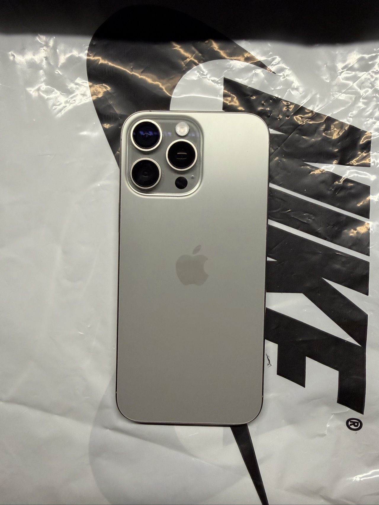 Apple iPhone 16 Pro Max — 1,350,000 د.ع