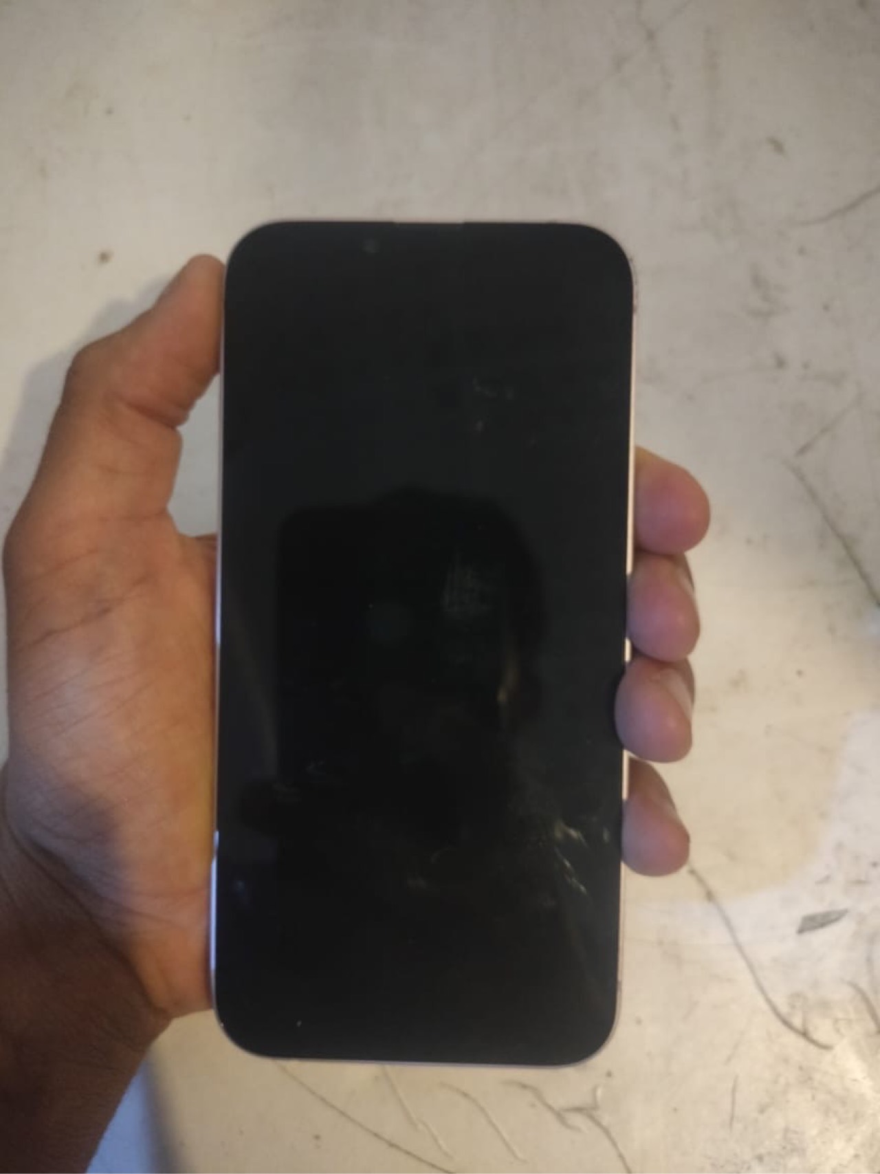 Apple iPhone 13