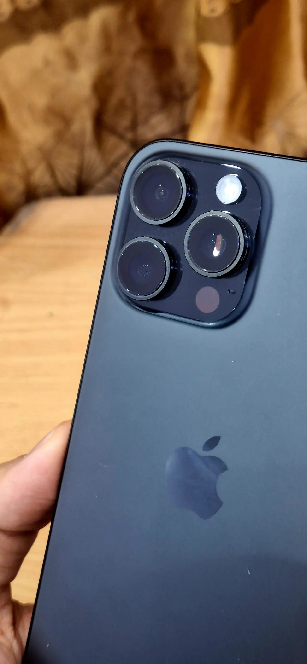 Apple iPhone 16 Pro Max — 1,390,000 د.ع