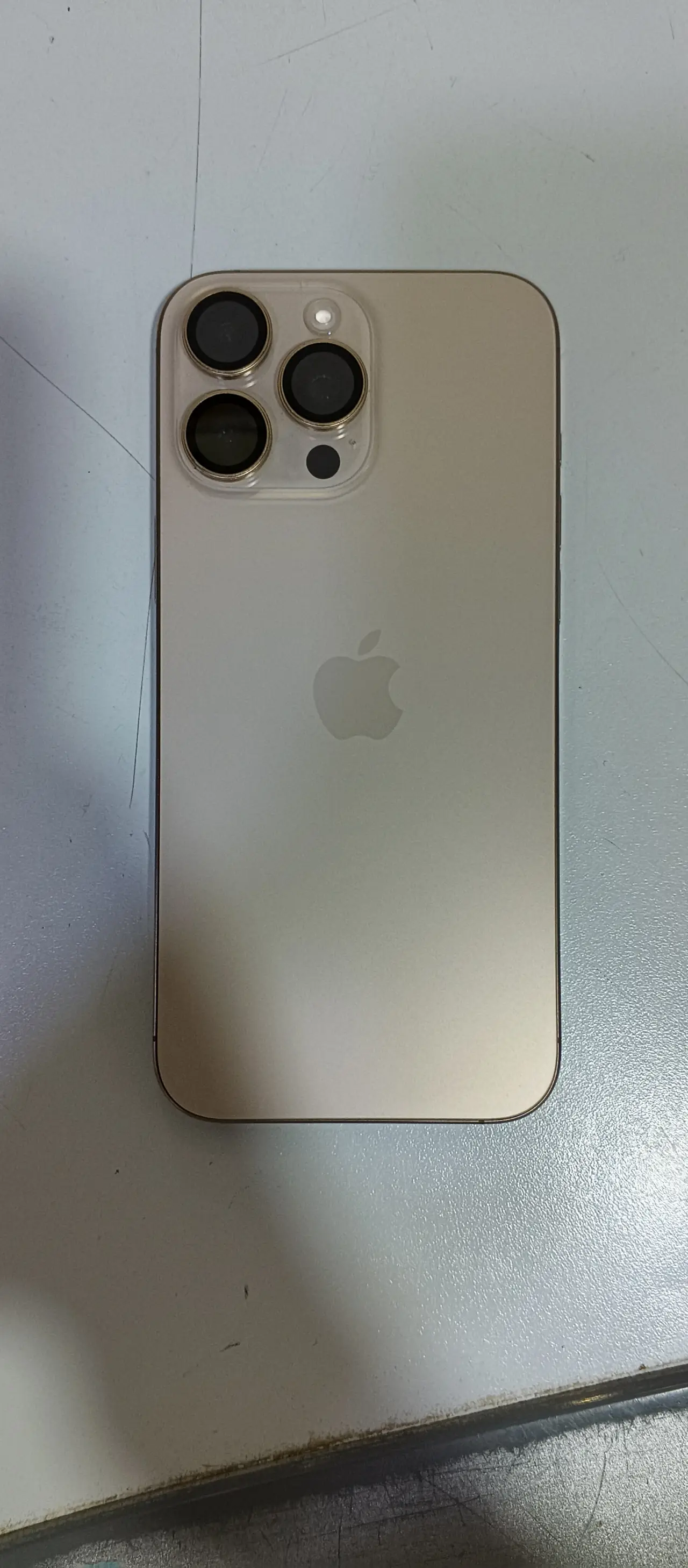 Apple iPhone 16 Pro Max — 1,550,000 د.ع
