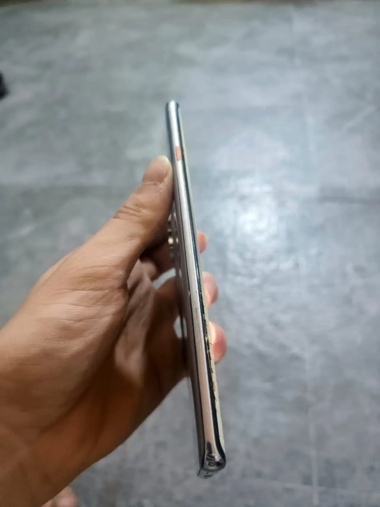Tecno Camon 40 Pro 4G — 260,000 د.ع