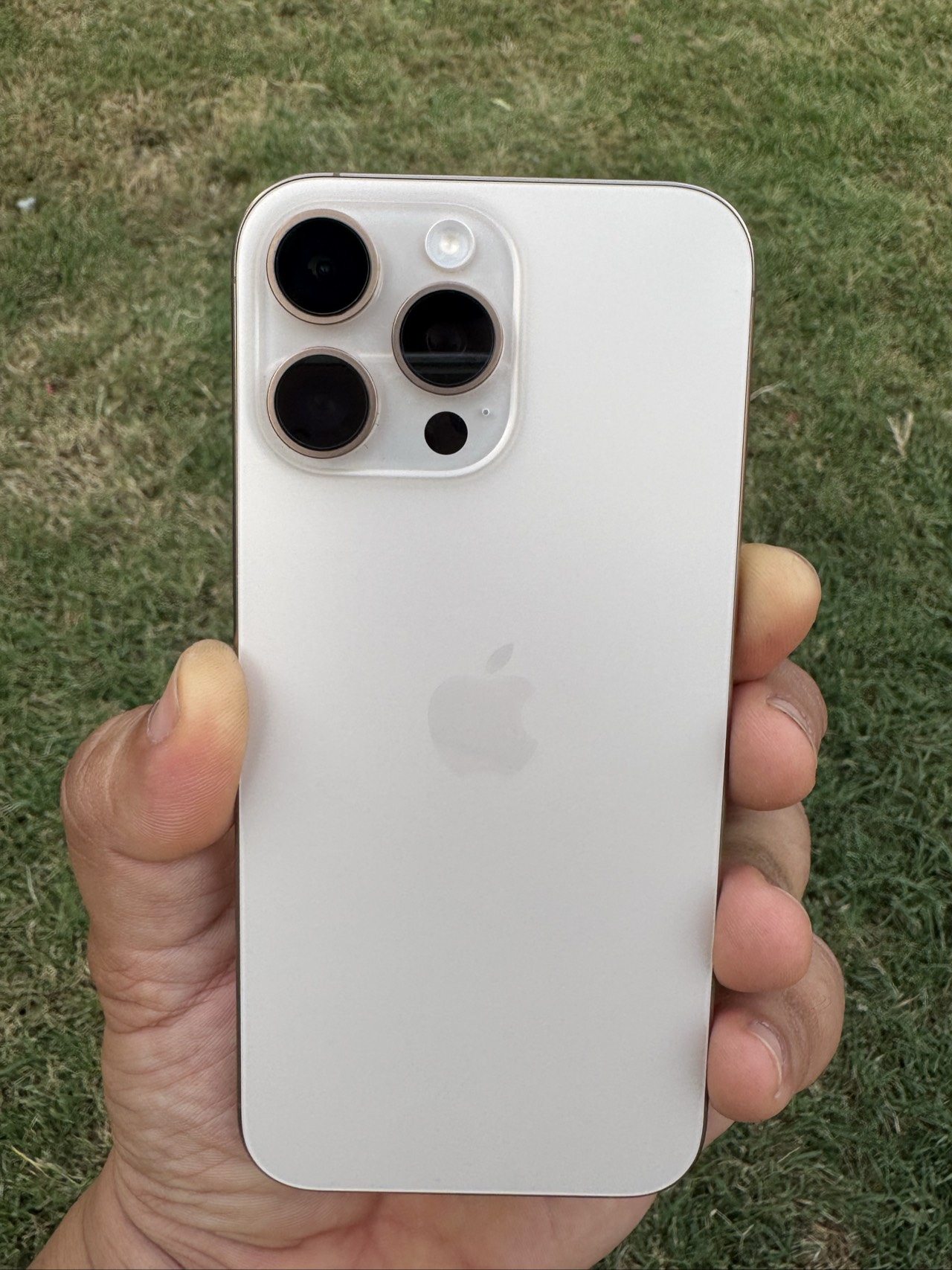 Apple iPhone 16 Pro Max