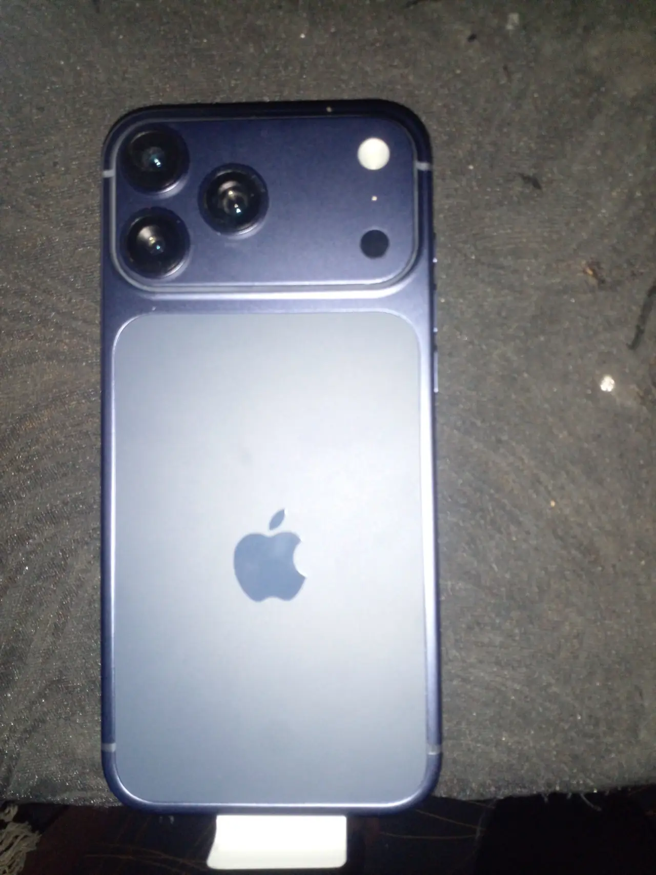 Apple iPhone 17 Pro Max — 250,000 د.ع