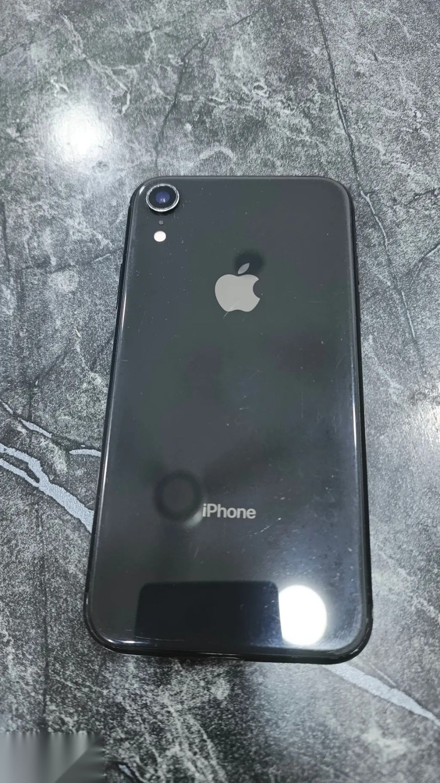 Apple iPhone XR