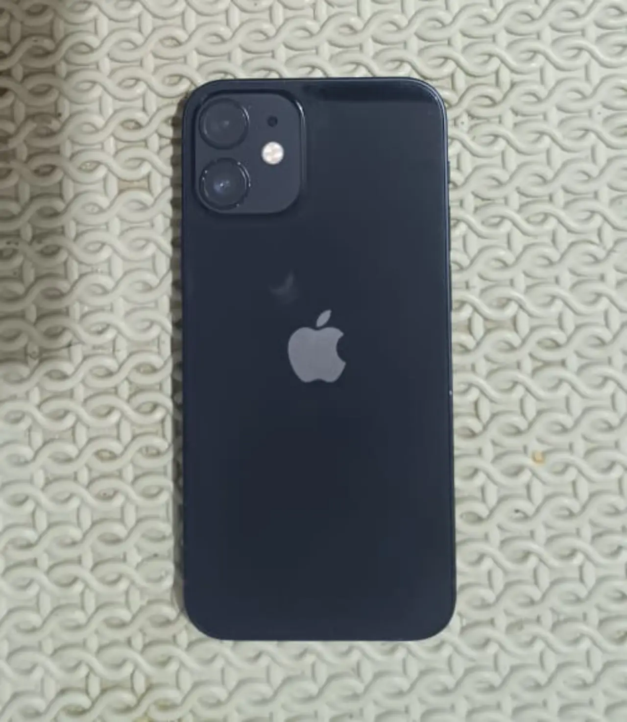 Apple iPhone 12 mini — 260,000 د.ع