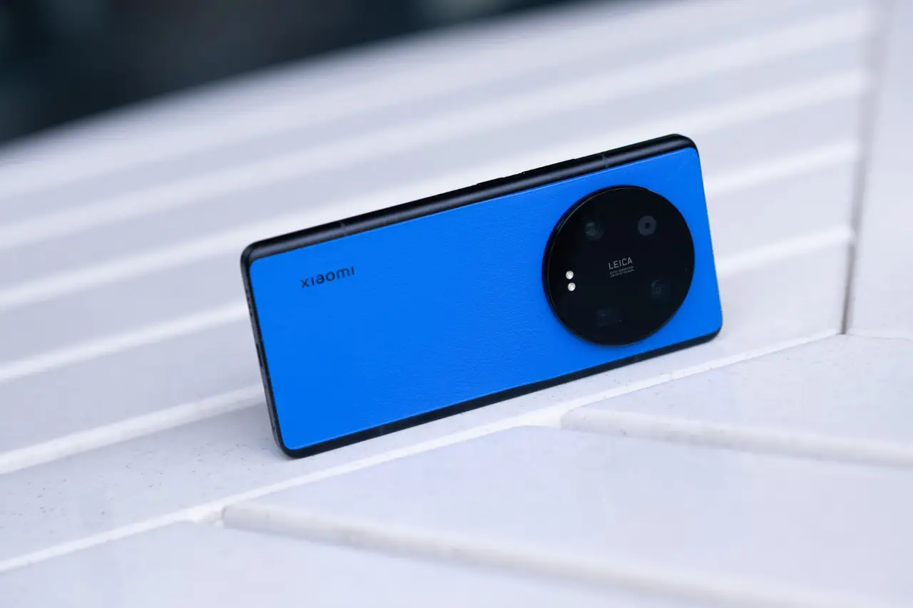 Xiaomi 13 Ultra — 650,000 د.ع