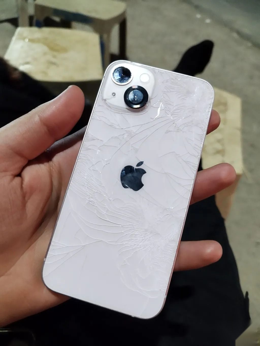 Apple iPhone 13