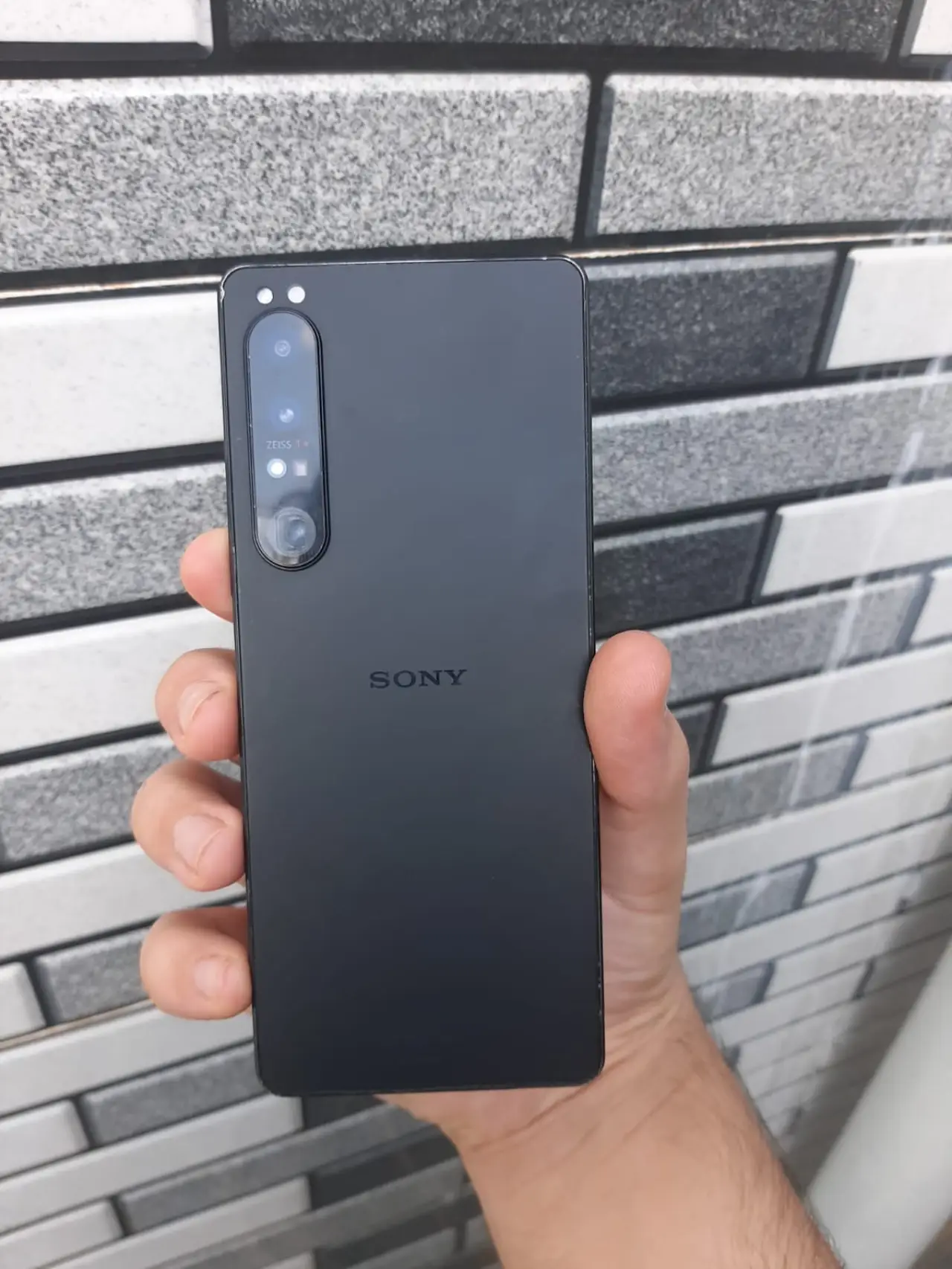 Other Xperia — 300,000 د.ع