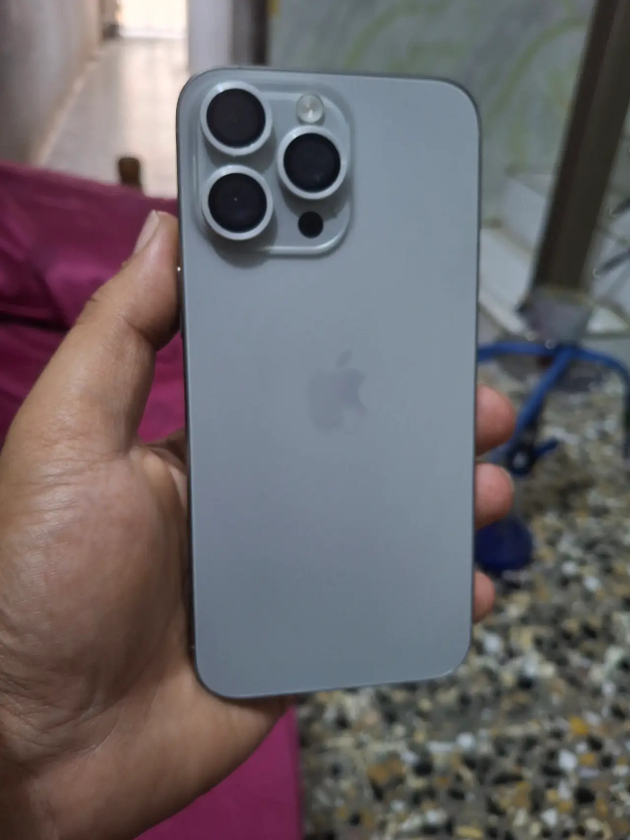 Apple iPhone 15 Pro Max — 750,000 د.ع