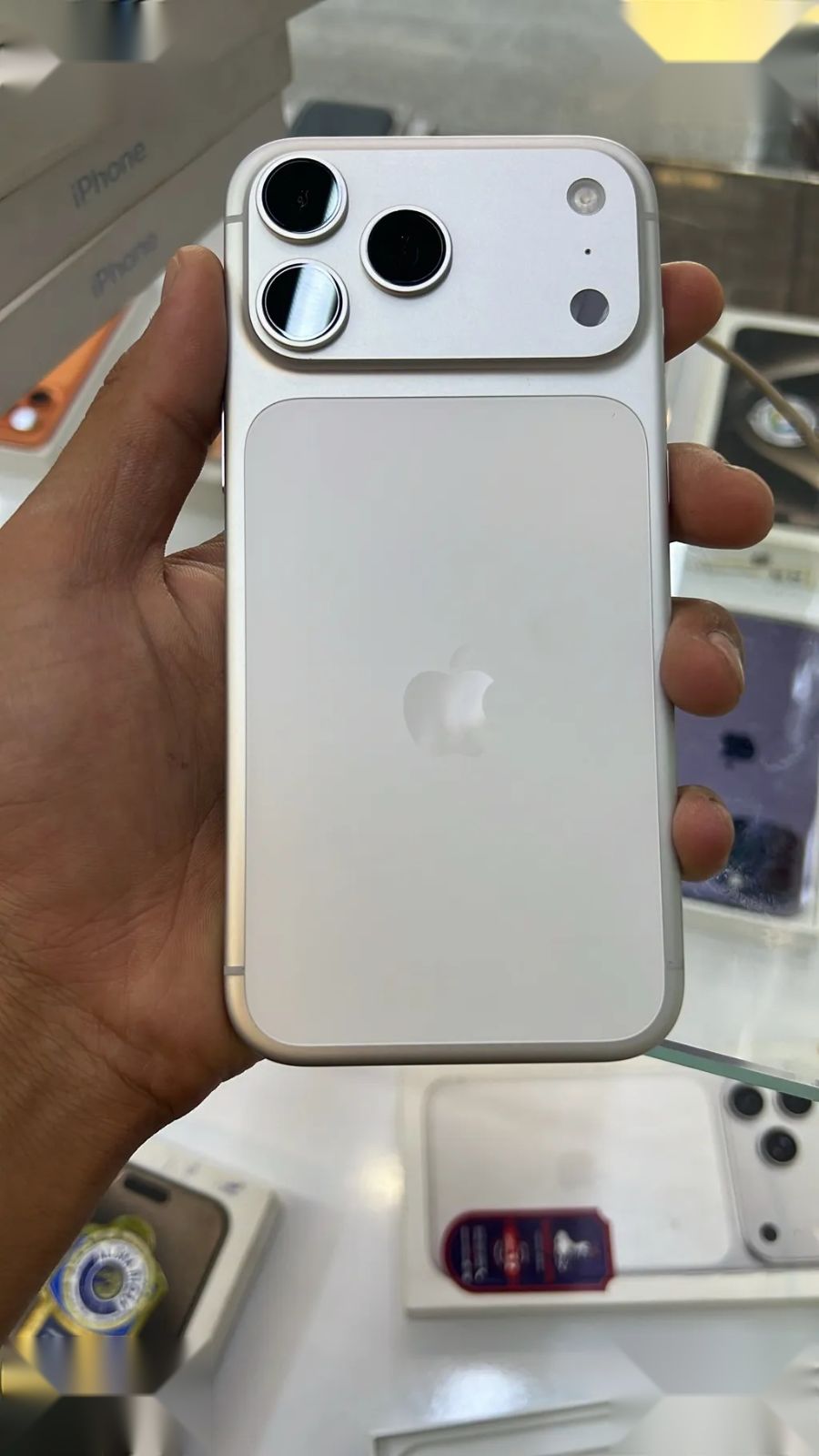 Apple iPhone 17 Pro Max — 1,850,000 د.ع