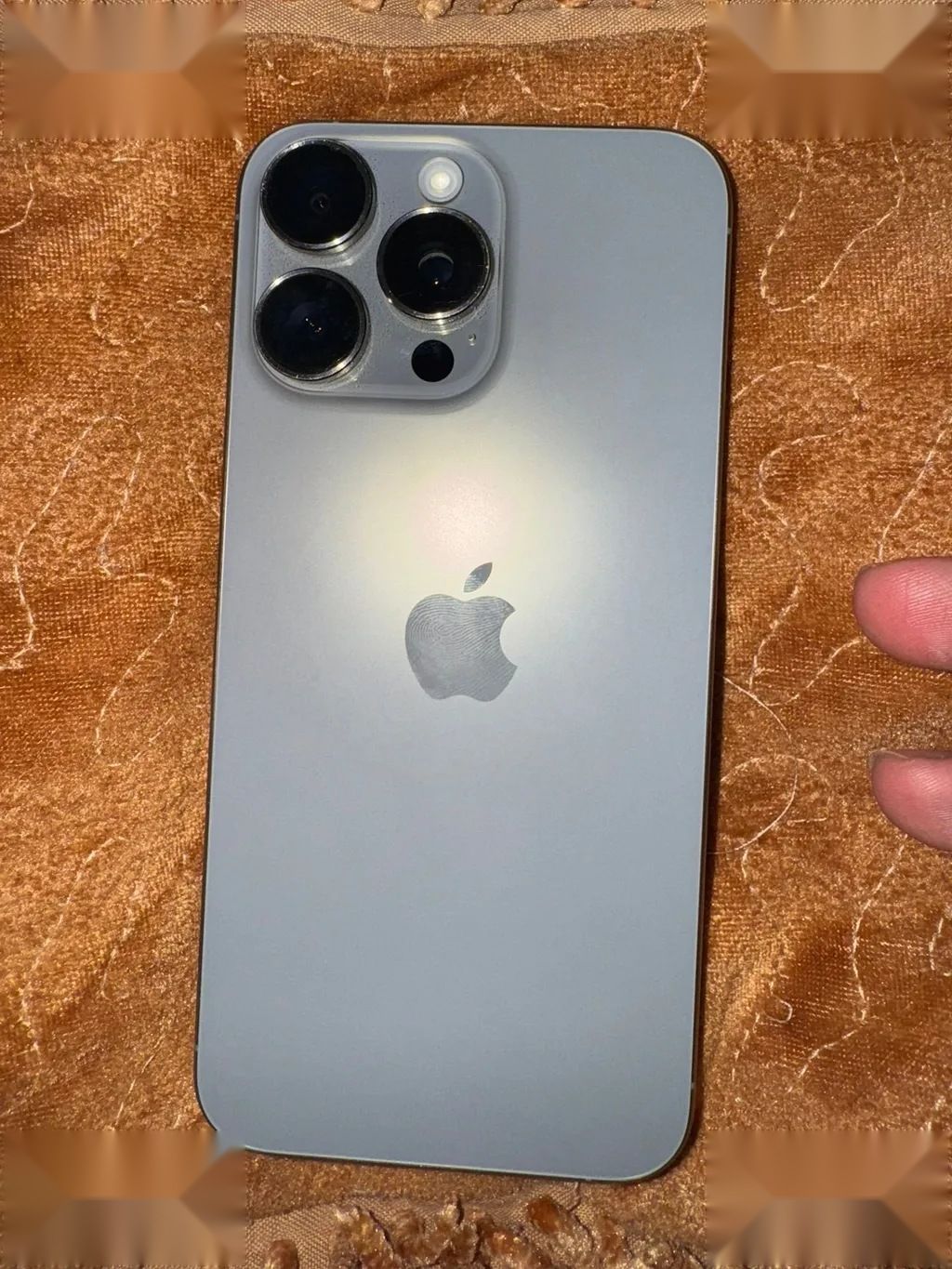 Apple iPhone 15 Pro Max — 980,000 د.ع