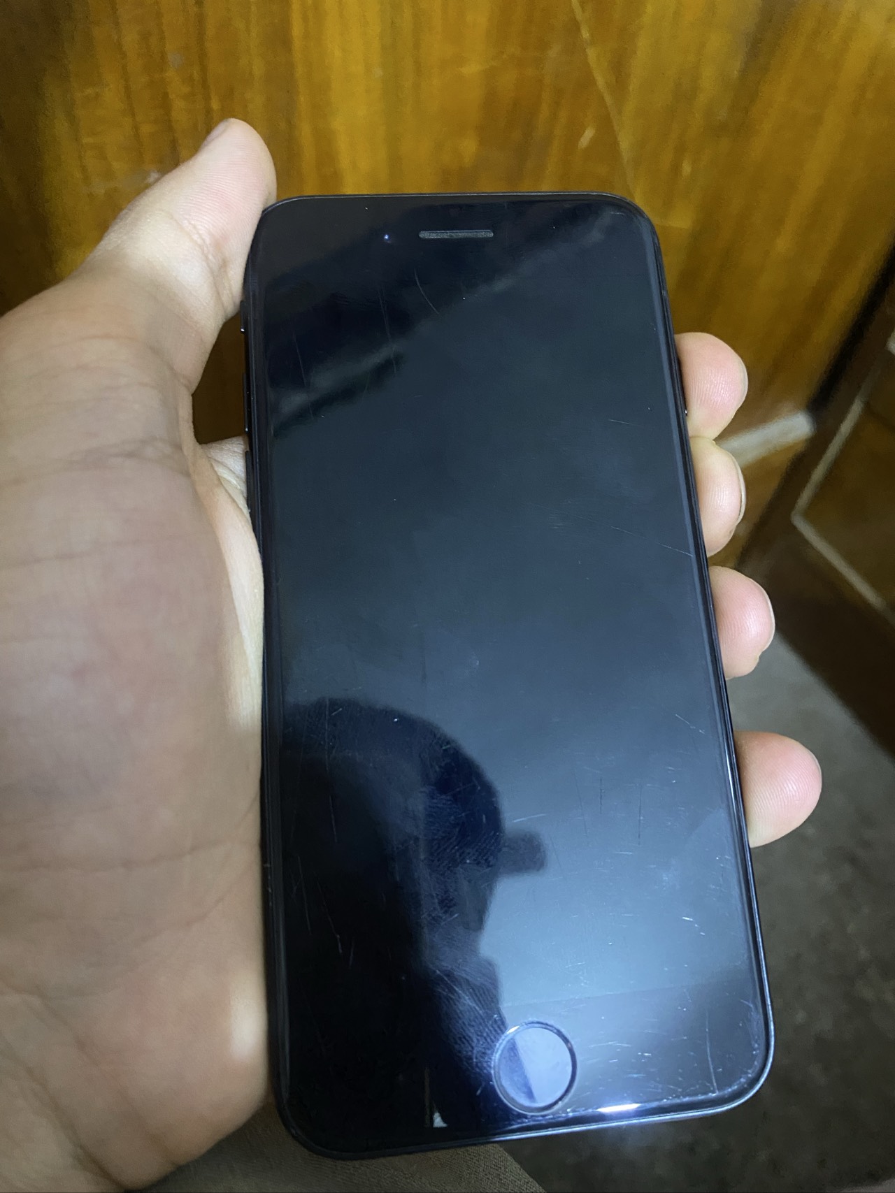 Apple ايفون اس اي الجيل ال3 — 200,000 د.ع