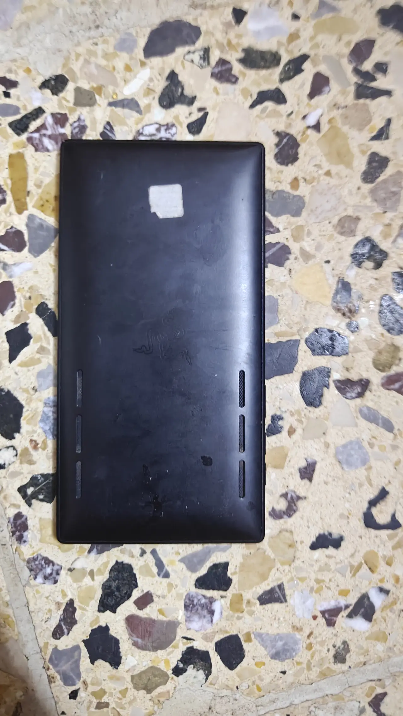 Redmi Razer Edge 5G — 350,000 د.ع
