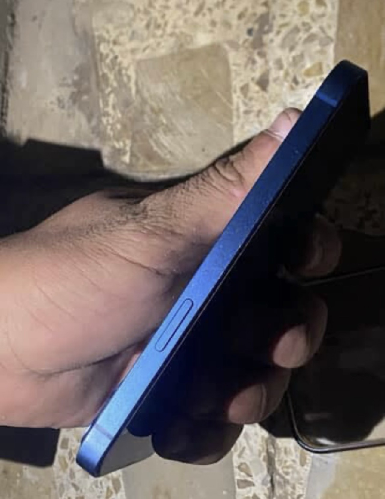 Apple iPhone 13 — 450,000 د.ع
