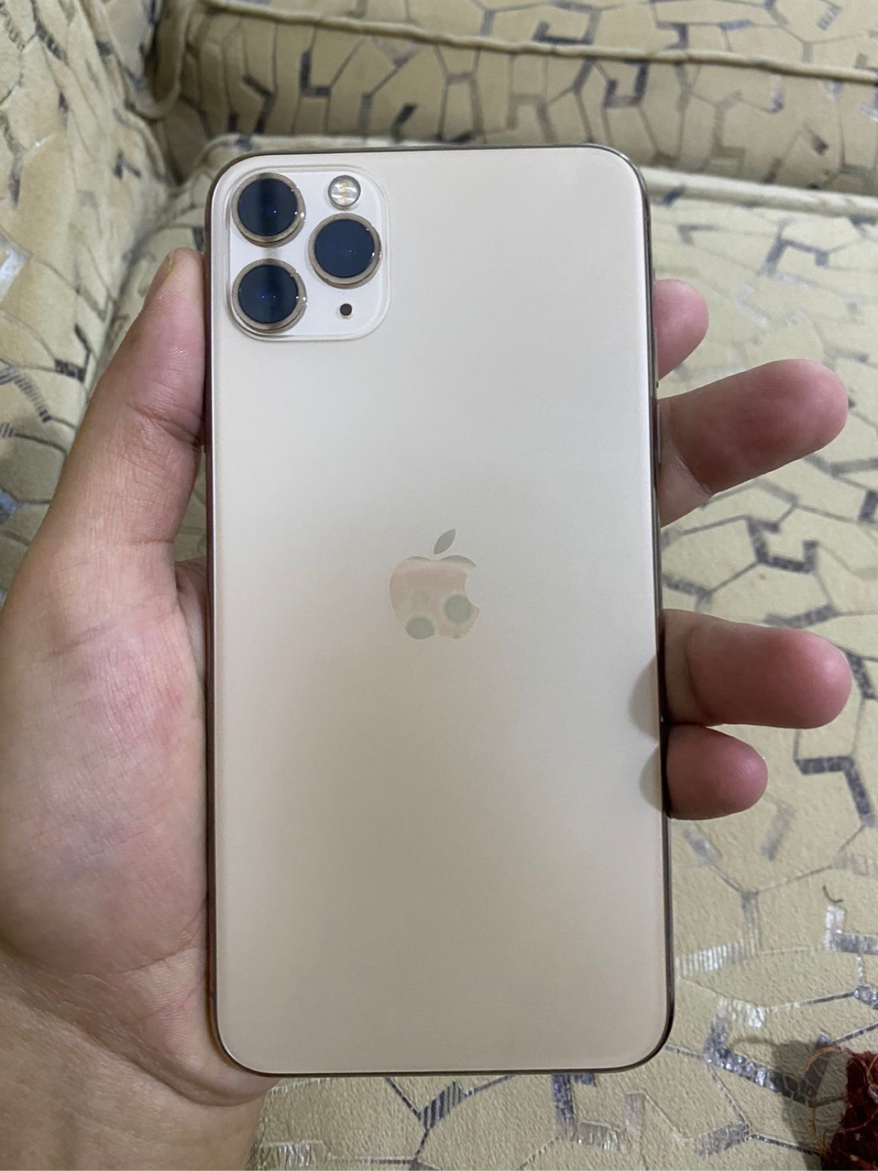 Apple iPhone 11 Pro Max — 325,000 د.ع