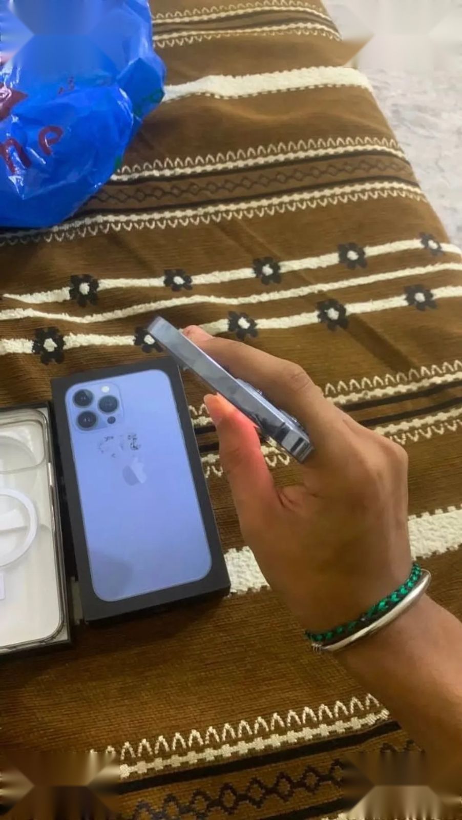 Apple iPhone 13 Pro Max — 750,000 د.ع