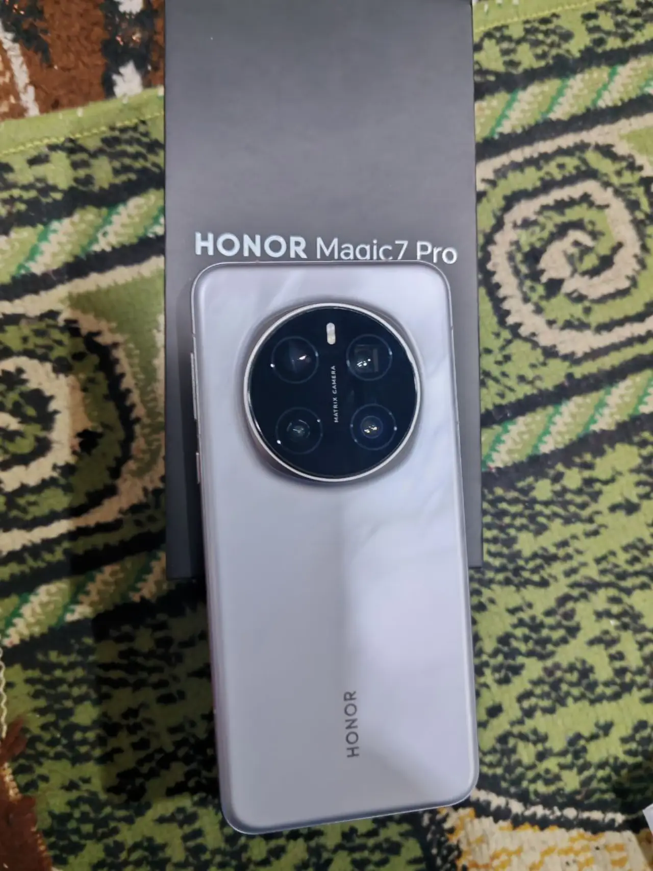 Honor Magic7 Pro — 825,000 د.ع