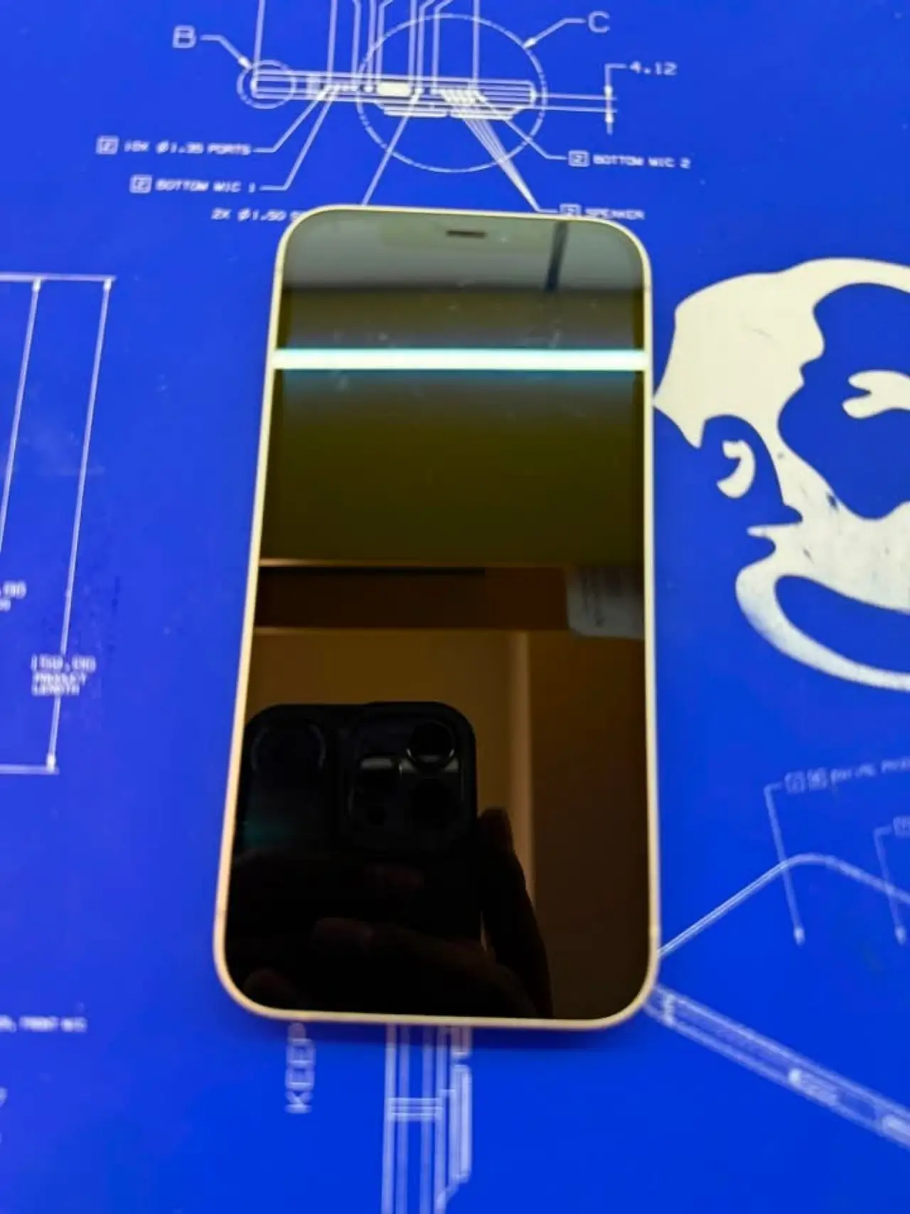 Apple iphon 12 — 275,000 د.ع