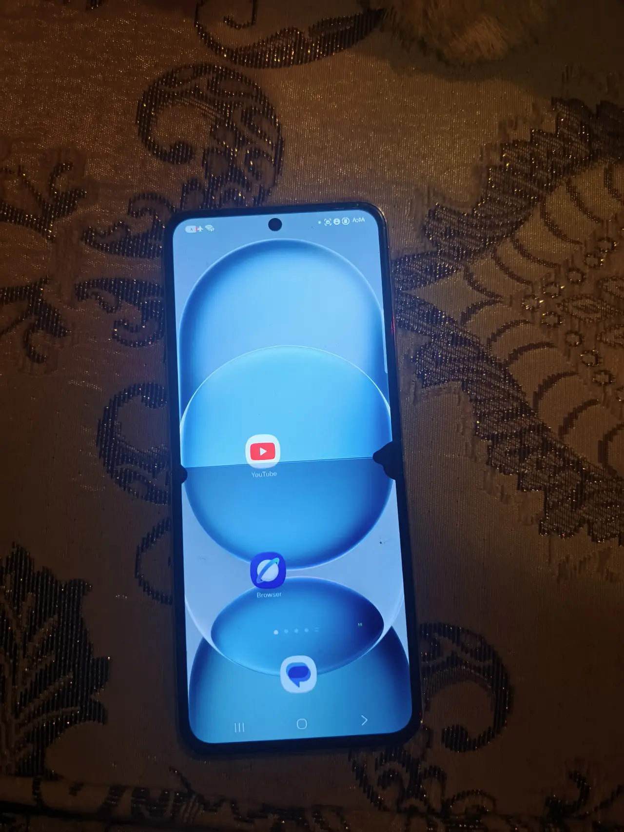 Samsung Galaxy Z Flip5 — 300,000 د.ع
