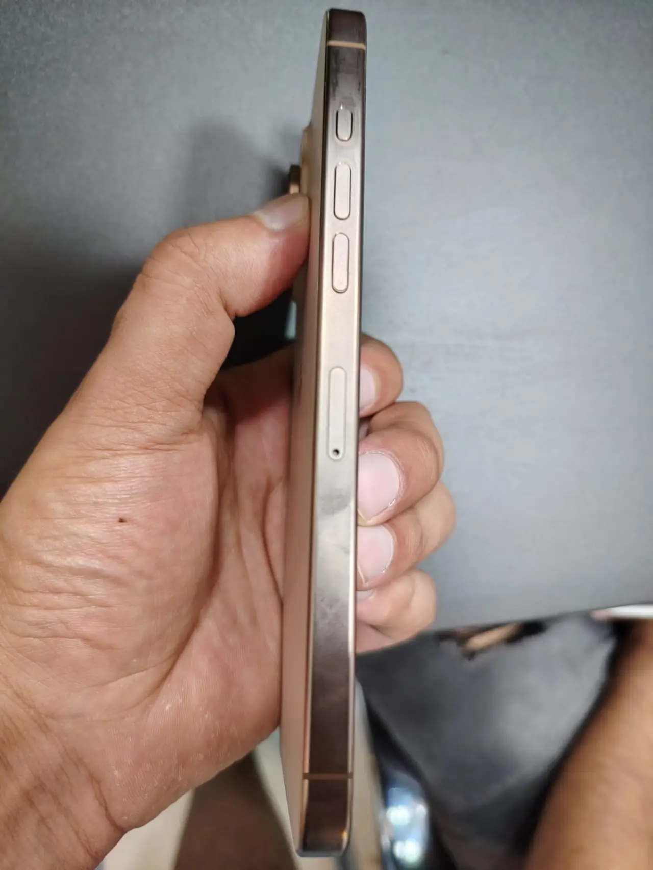 Apple iPhone 16 Pro Max — 1,250,000 د.ع