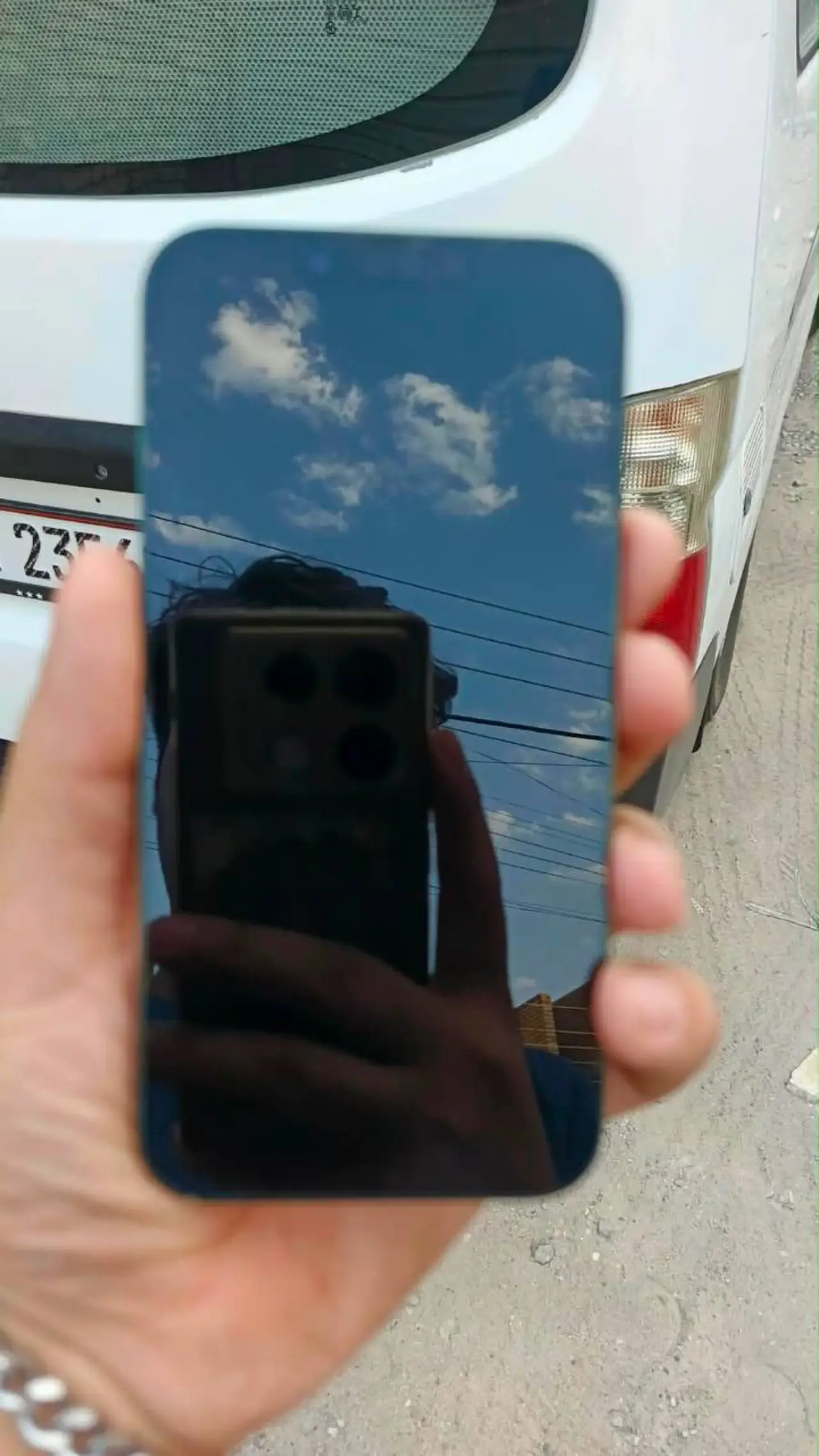 Apple iPhone 13