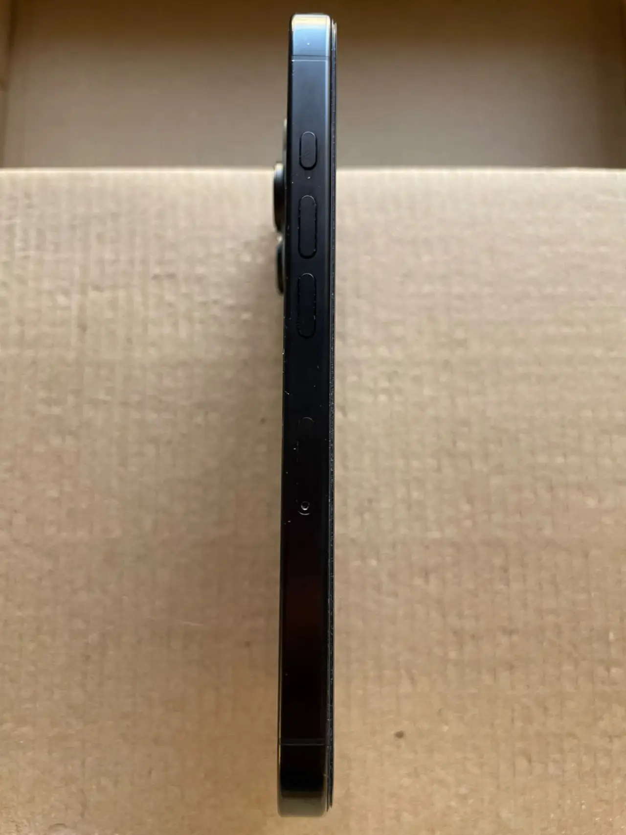 Apple iPhone 16 Pro — 850,000 د.ع