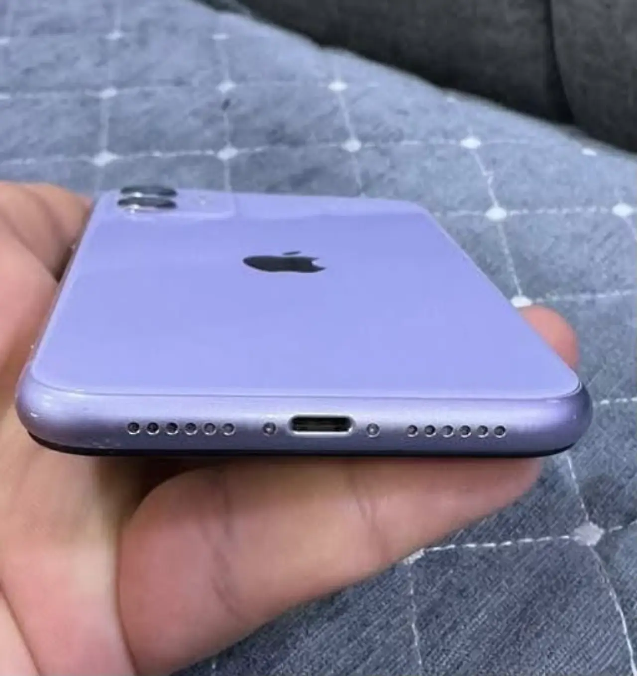 Apple iPhone 11 — 280,000 د.ع