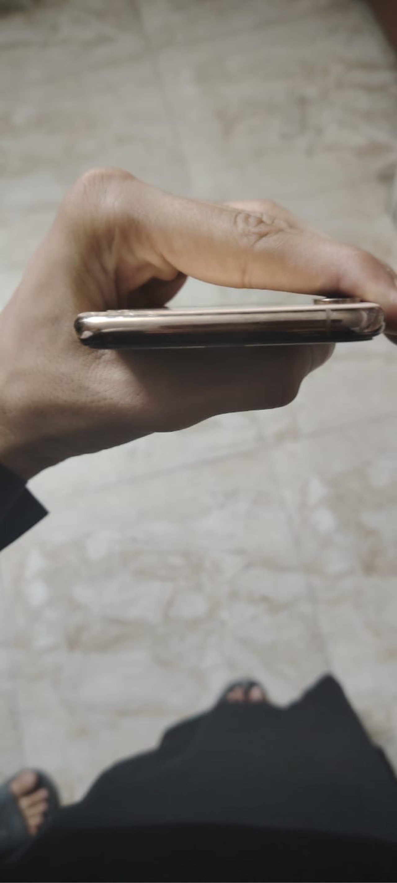 Apple xsmax — 180,000 د.ع