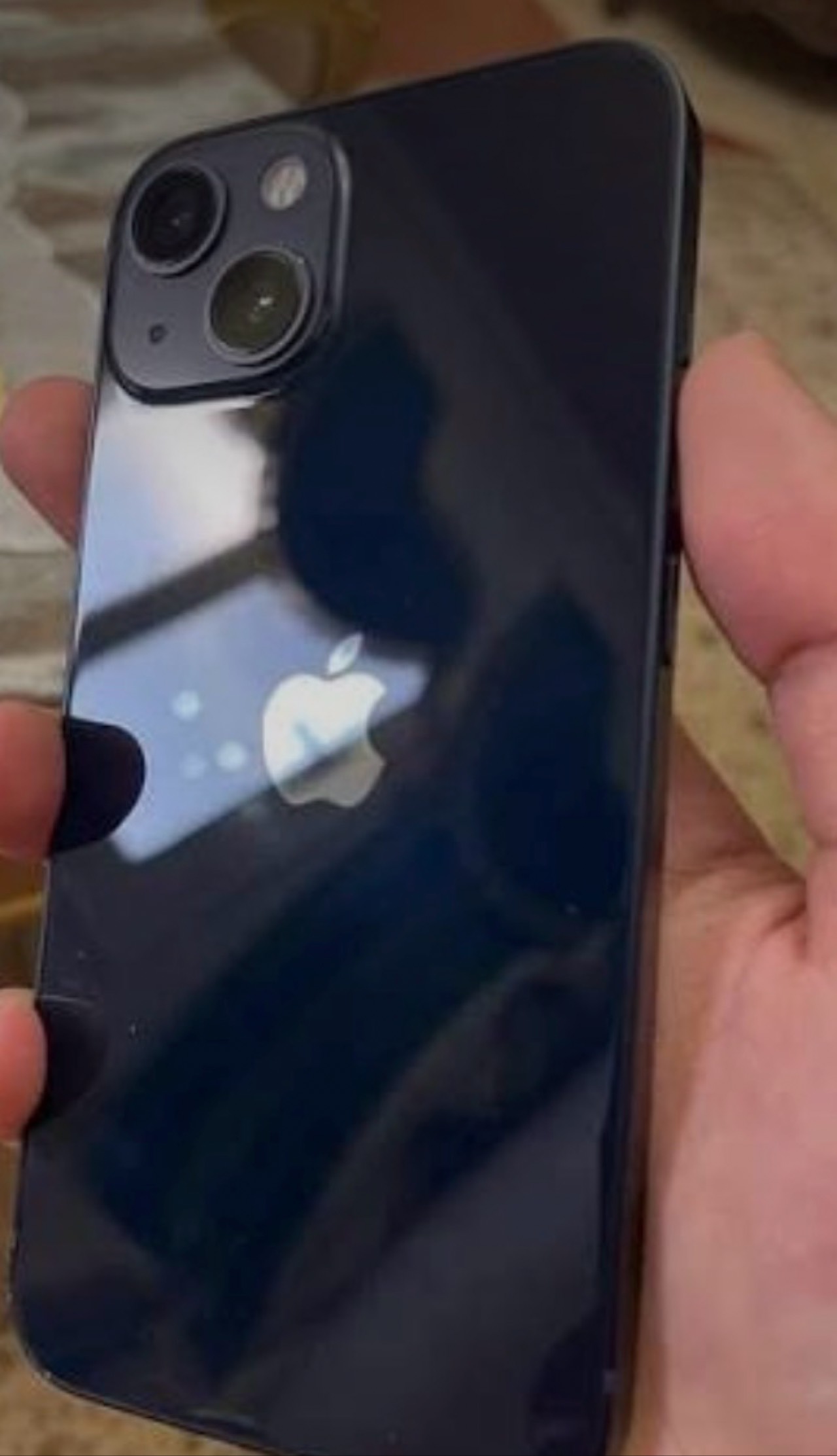 Apple iPhone 13 — 400,000 د.ع