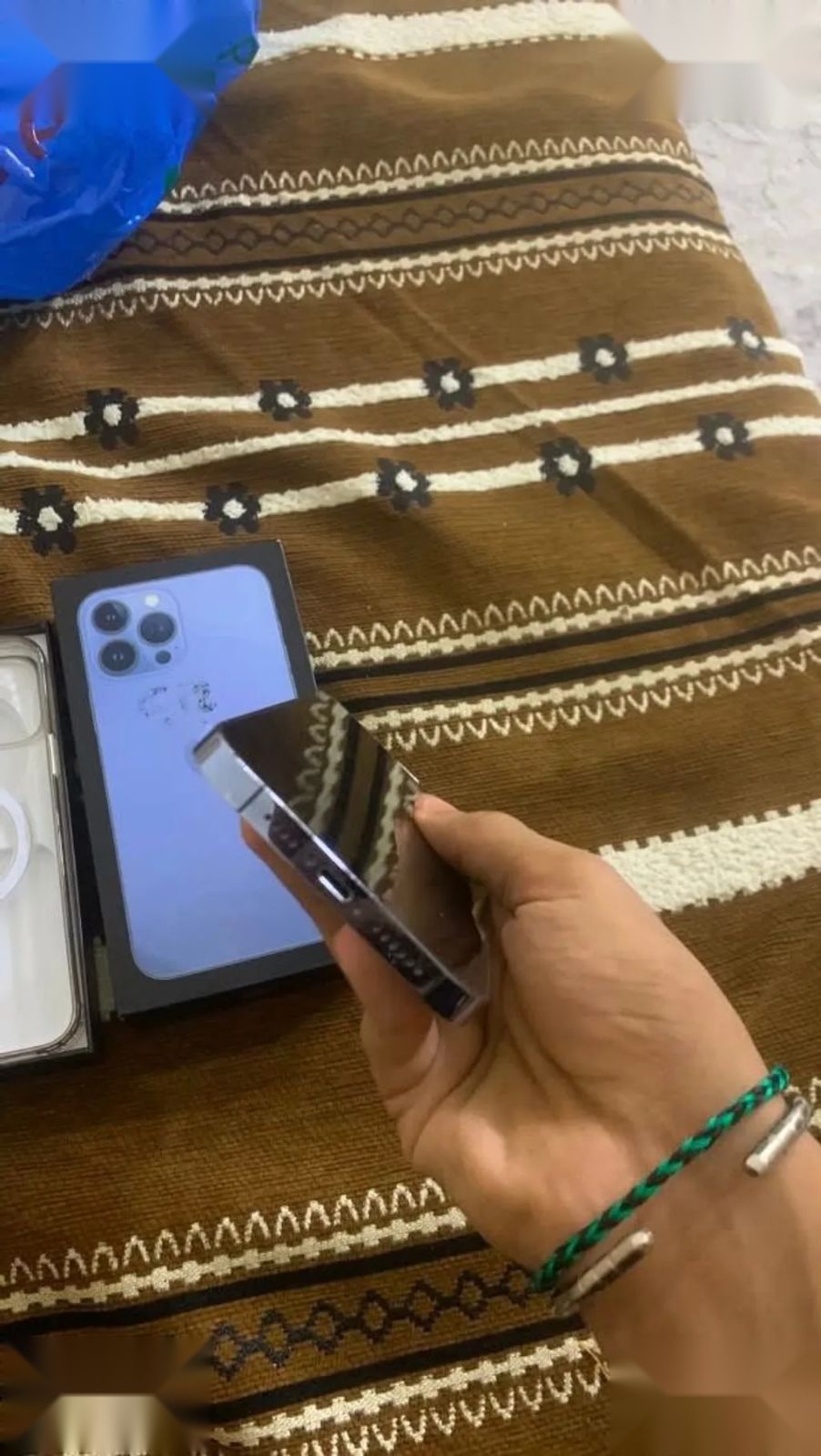 Apple iPhone 13 Pro Max — 750,000 د.ع