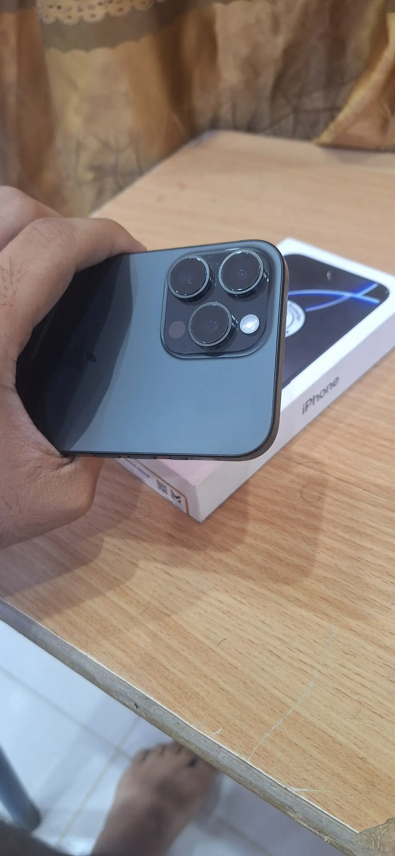 Apple iPhone 16 Pro Max — 1,390,000 د.ع