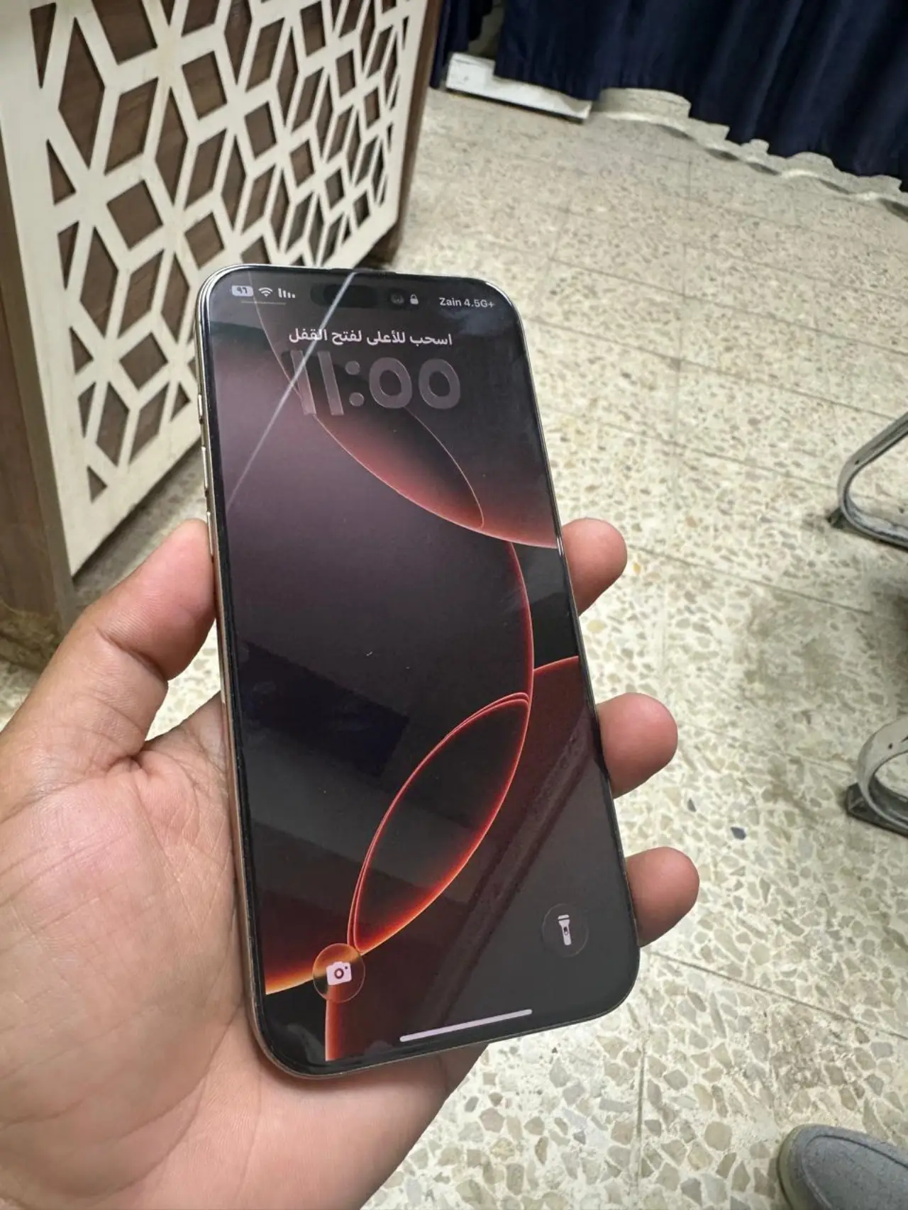 Apple iPhone 16 Pro Max — 1,600,000 د.ع