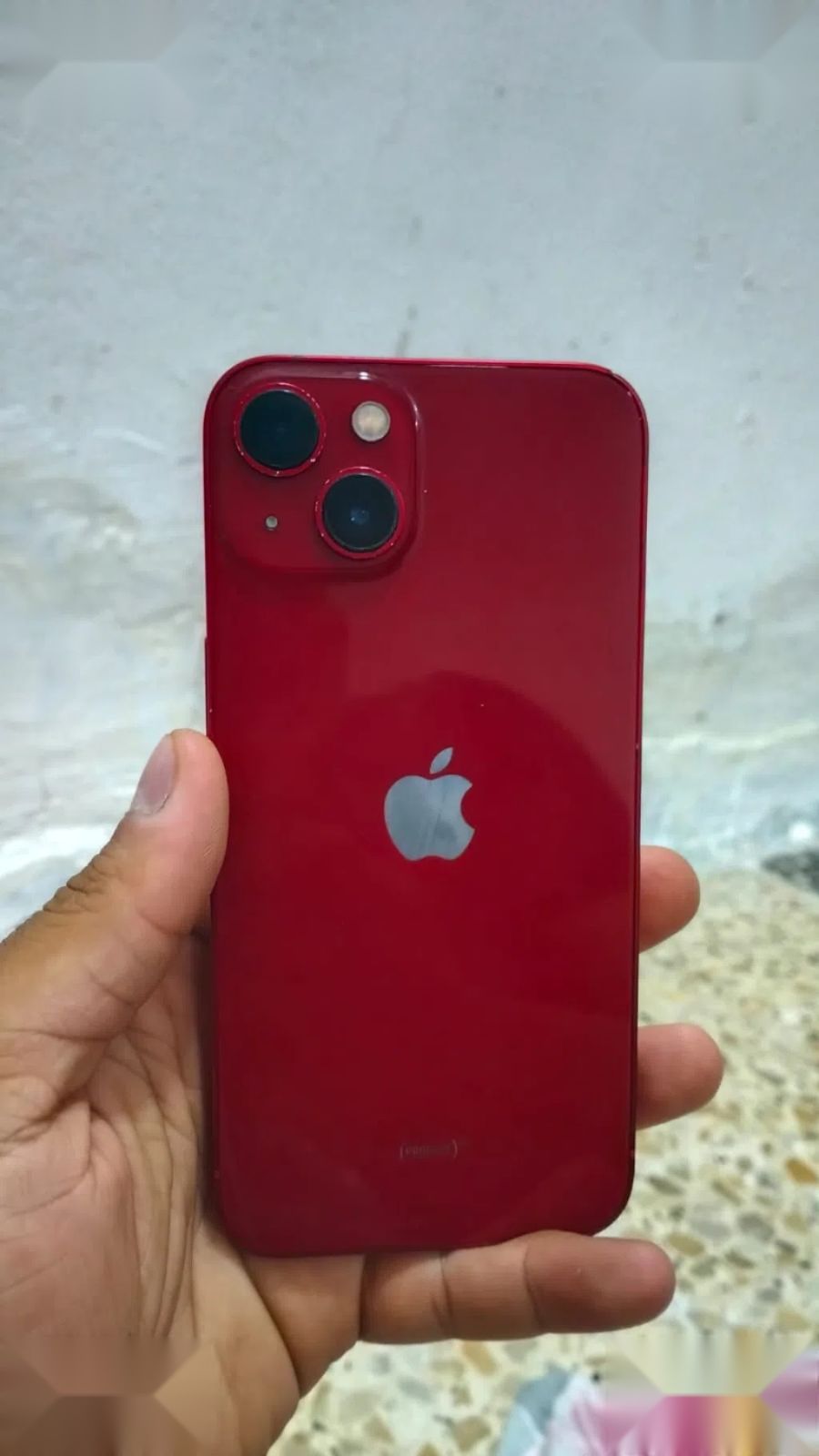 Apple iPhone 13 — 400,000 د.ع